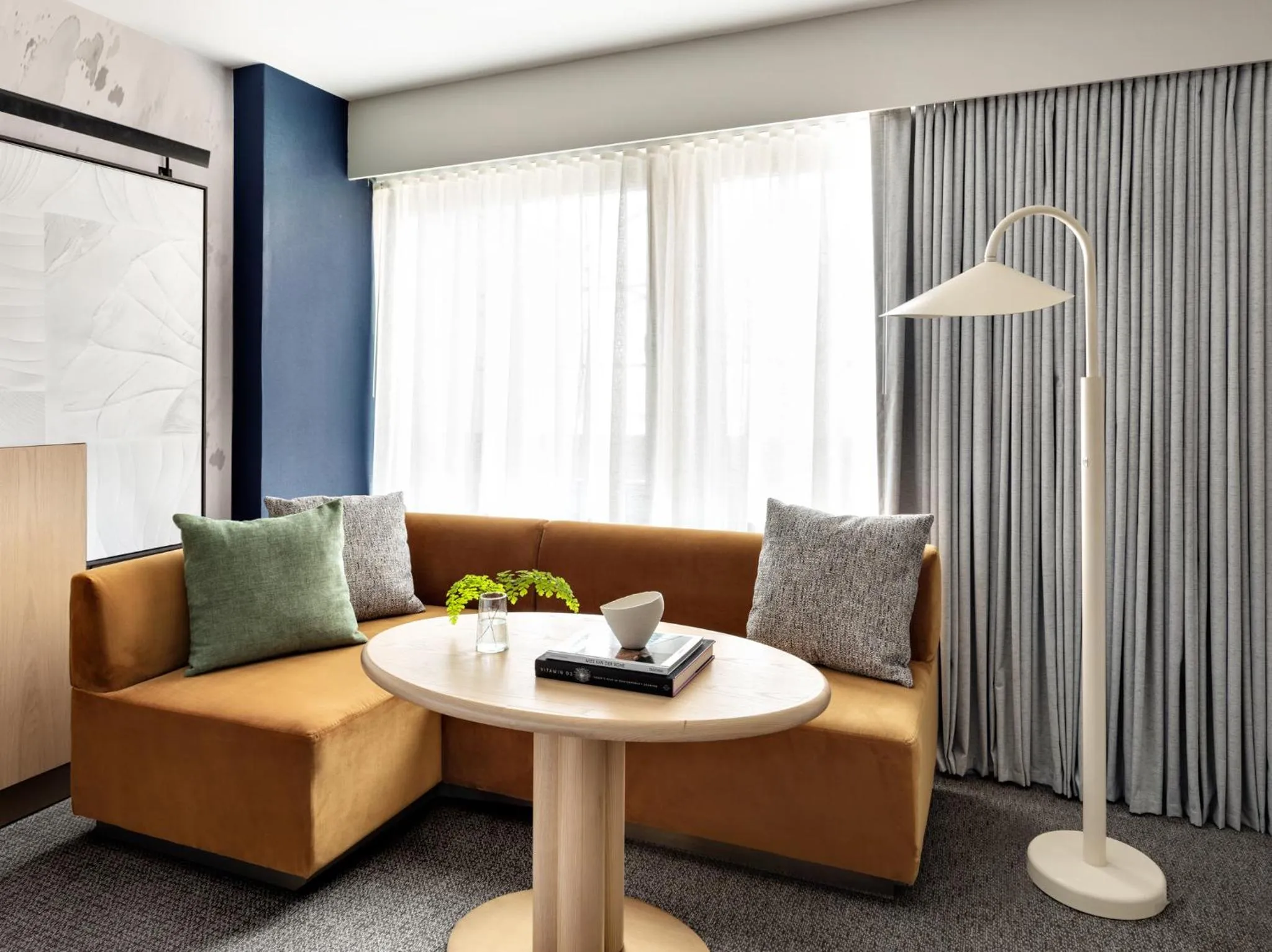 Studio King Suite in Kimpton Theta New York - Times Square by IHG