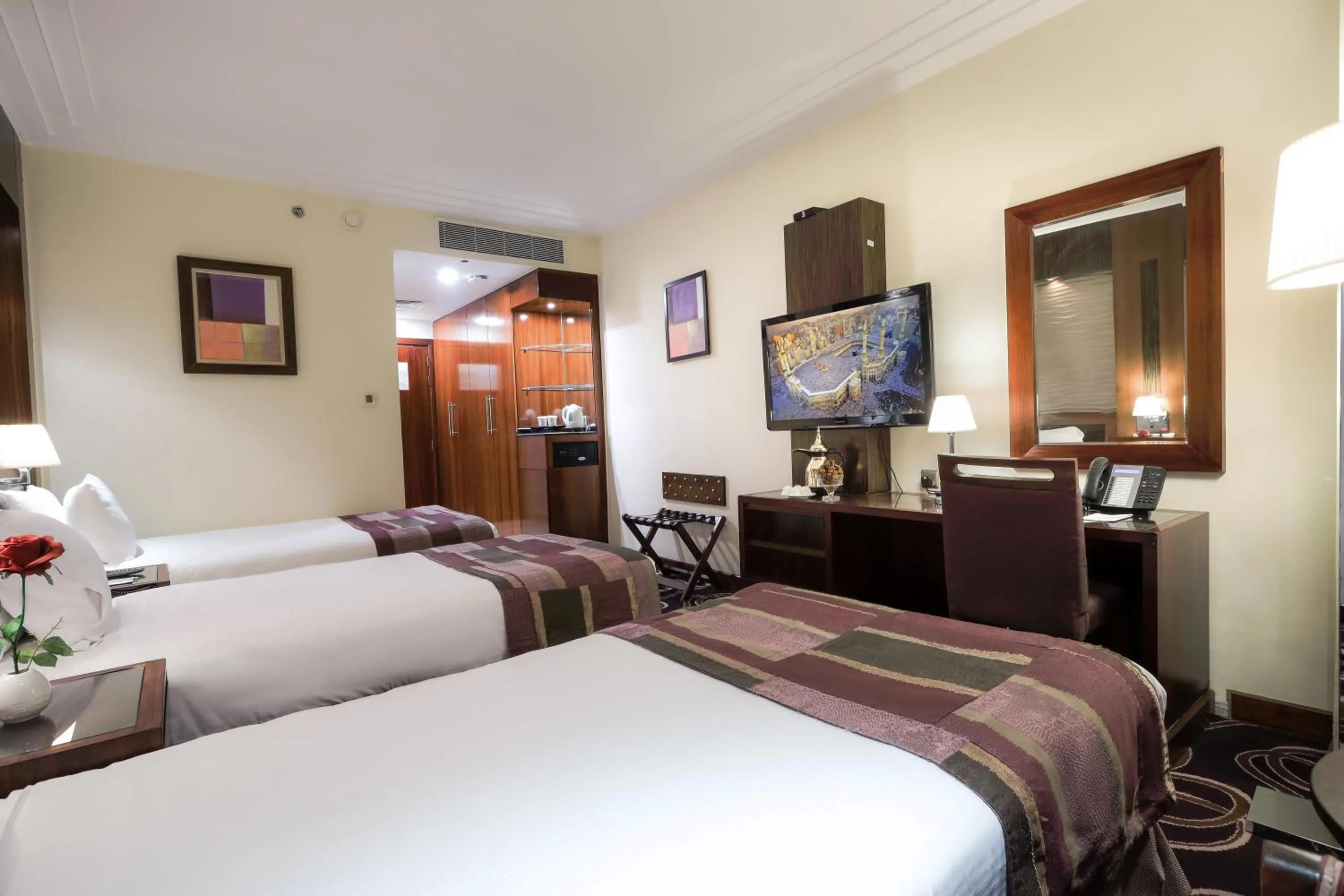 Triple Room in Elaf Kinda Hotel