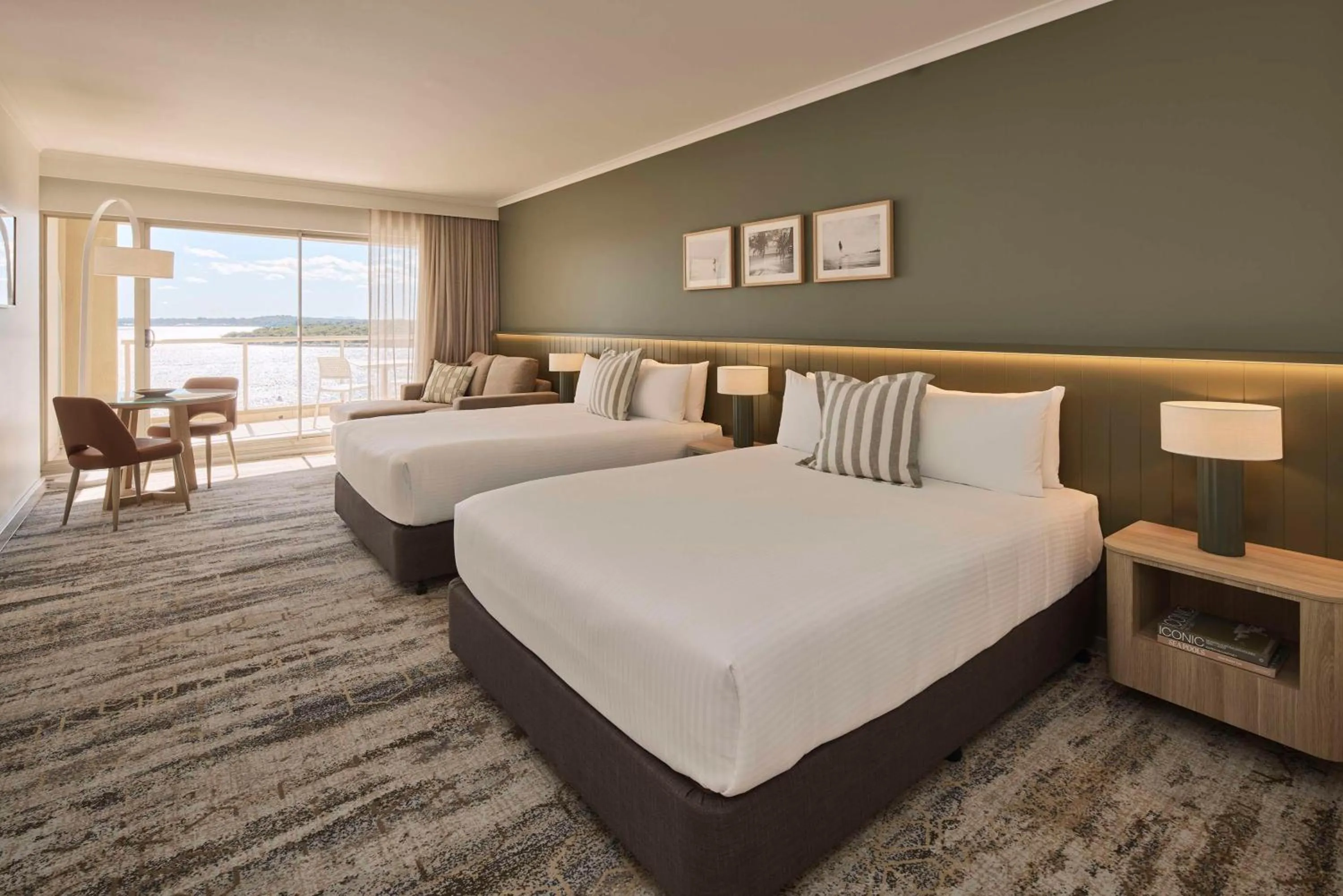 Deluxe Twin Room in Rydges Hotel Port Macquarie