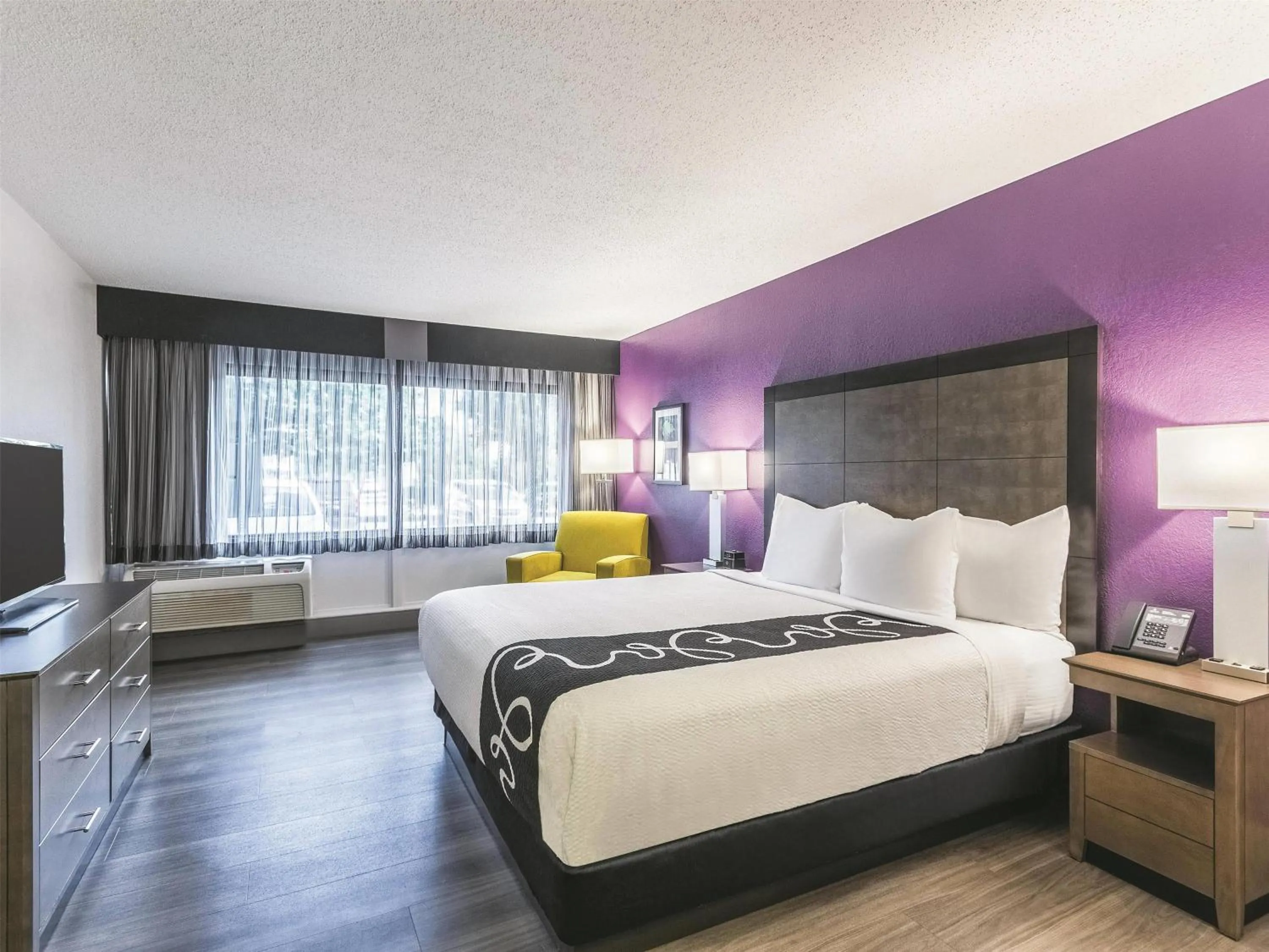 King Suite - Non-Smoking in La Quinta by Wyndham Virginia Beach