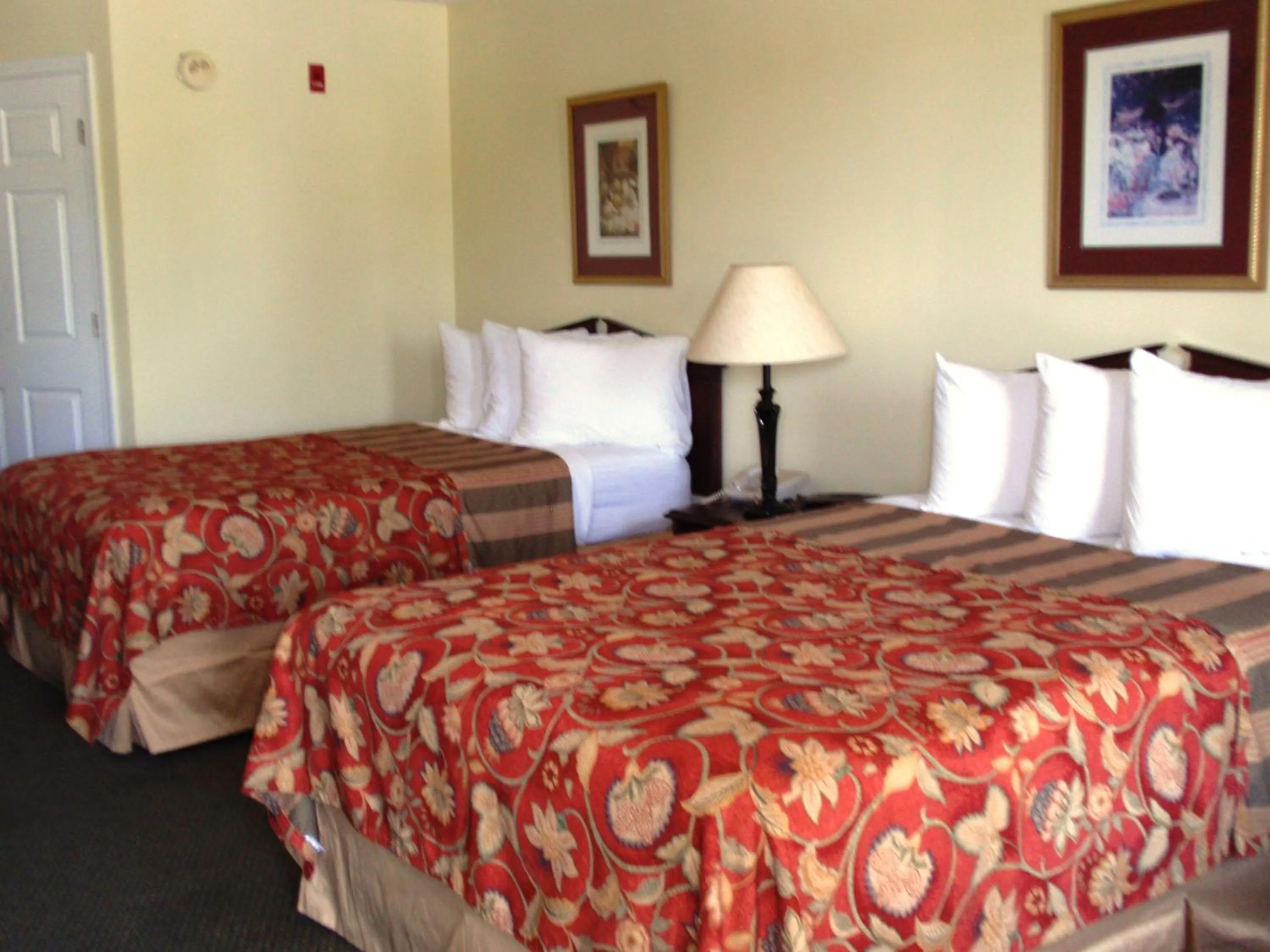 Double Room with Two Double Beds - Smoking in Jameson Inn - Perry