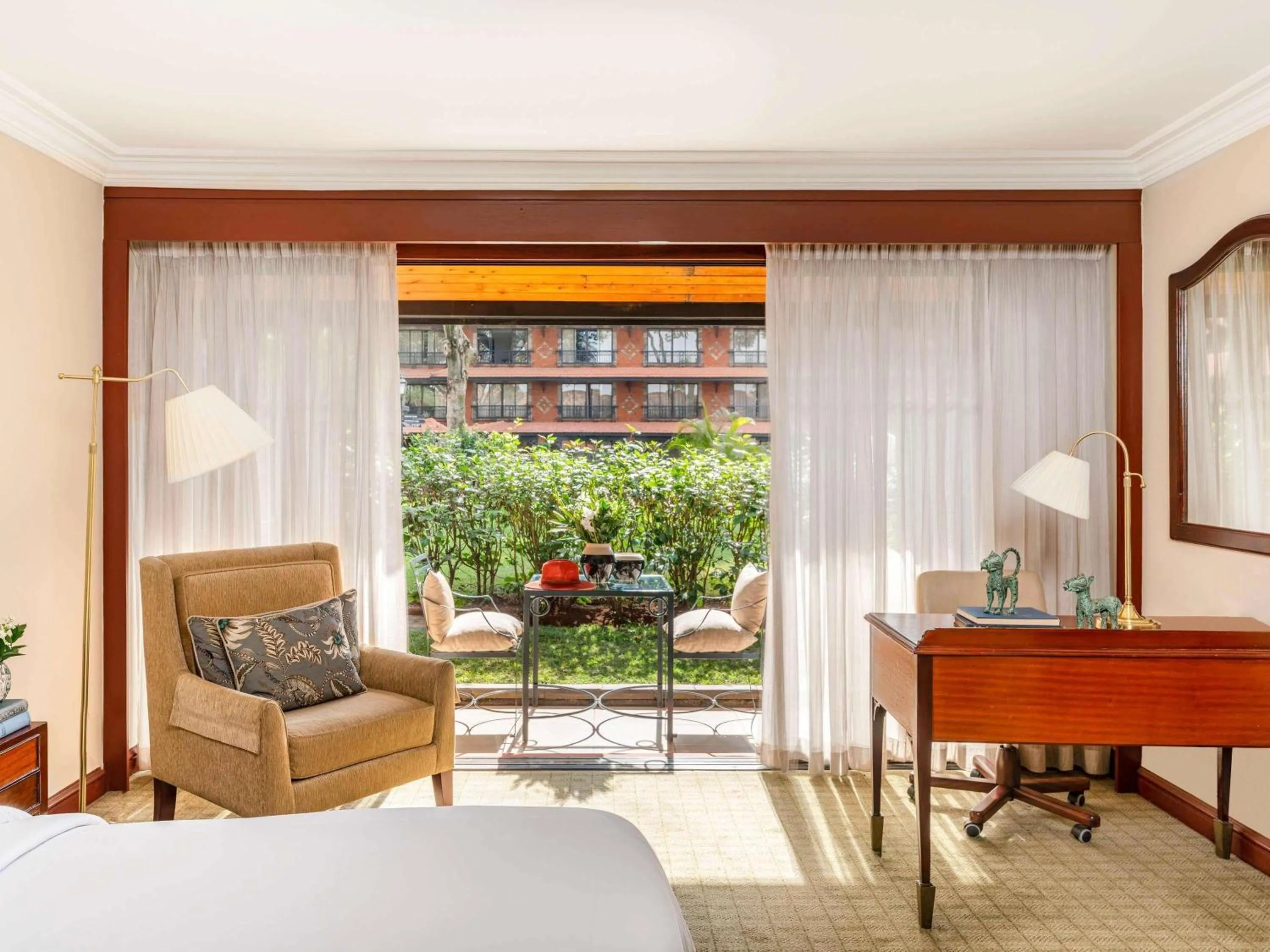 Deluxe King Room in Fairmont The Norfolk