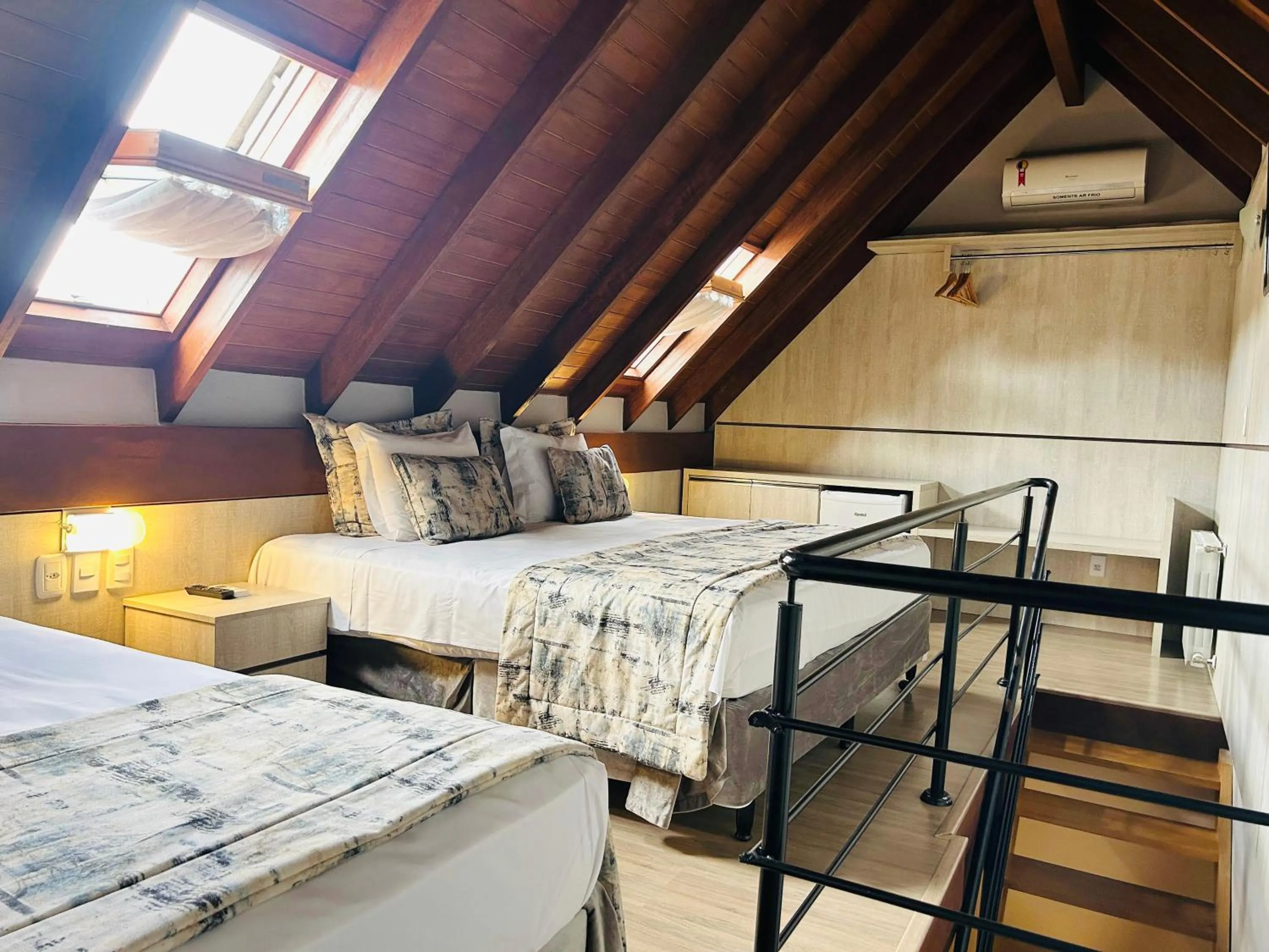 Quintuple Room (5 Adults) in Hotel Glamour da Serra