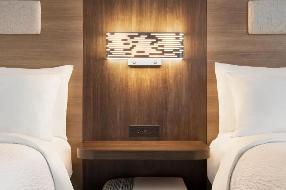 Queen Room with Two Queen Beds - Hearing Accessible in Holiday Inn Express - Bowling Green by IHG