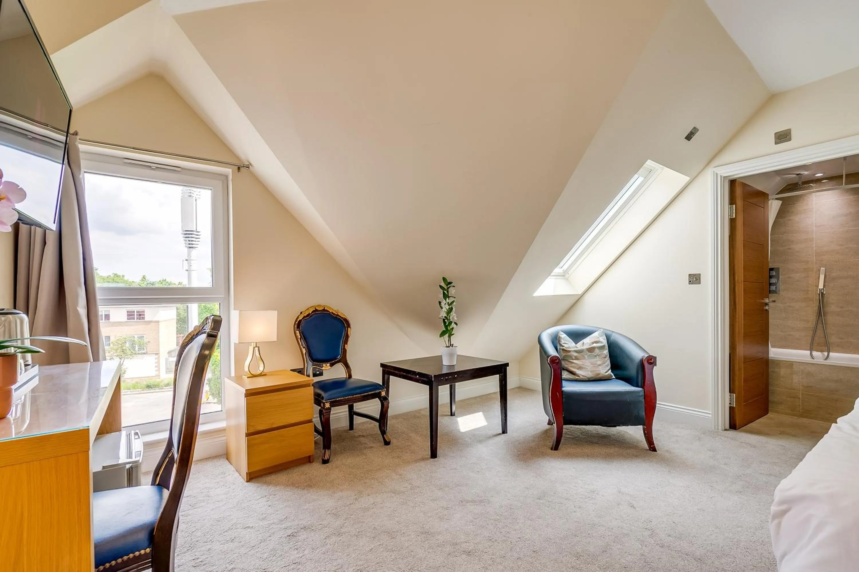 Deluxe Double Room in London Star Hotel