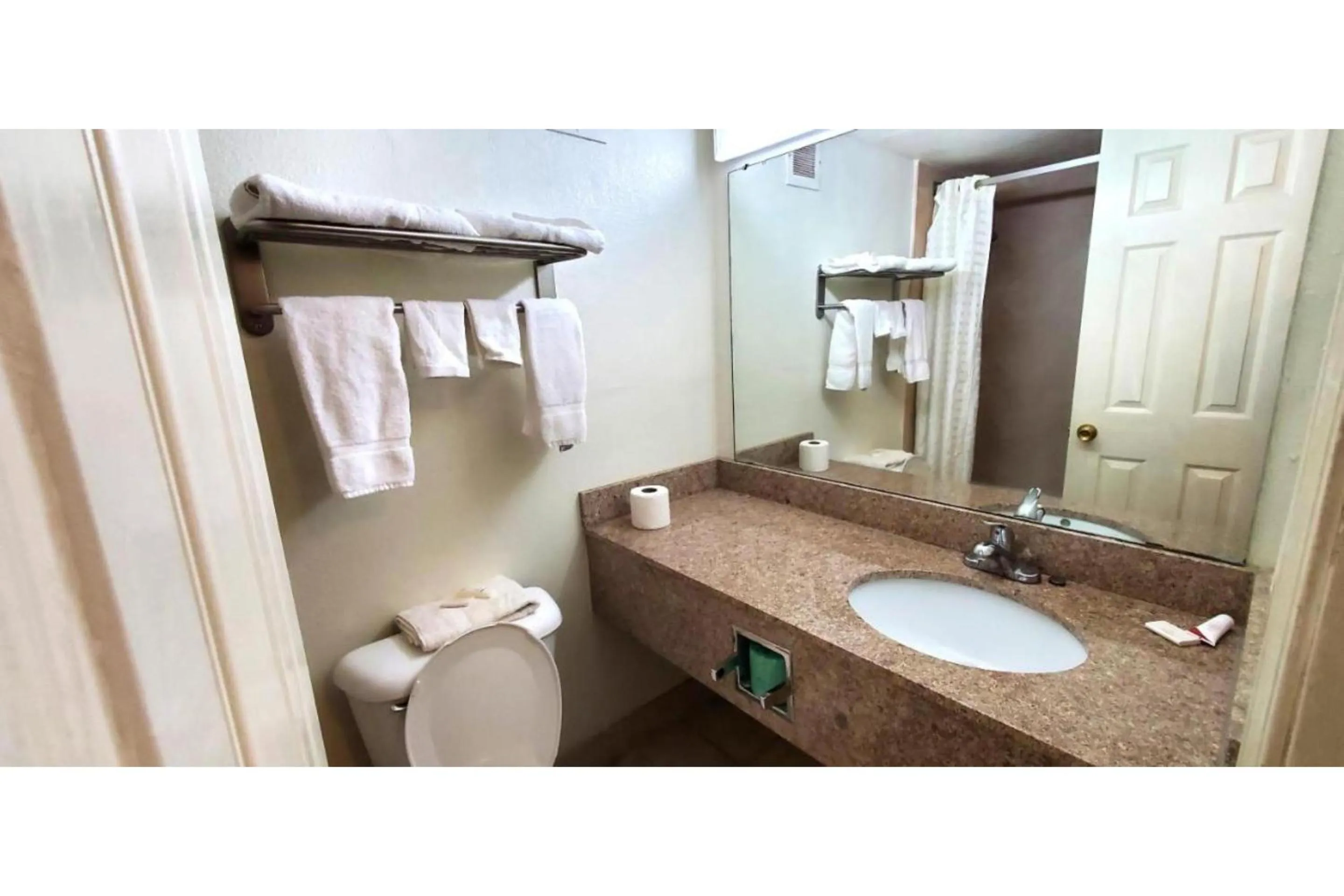 2 Queen Bed Smoking in Jacksonville Inn By OYO near Little Rock Air Force Base