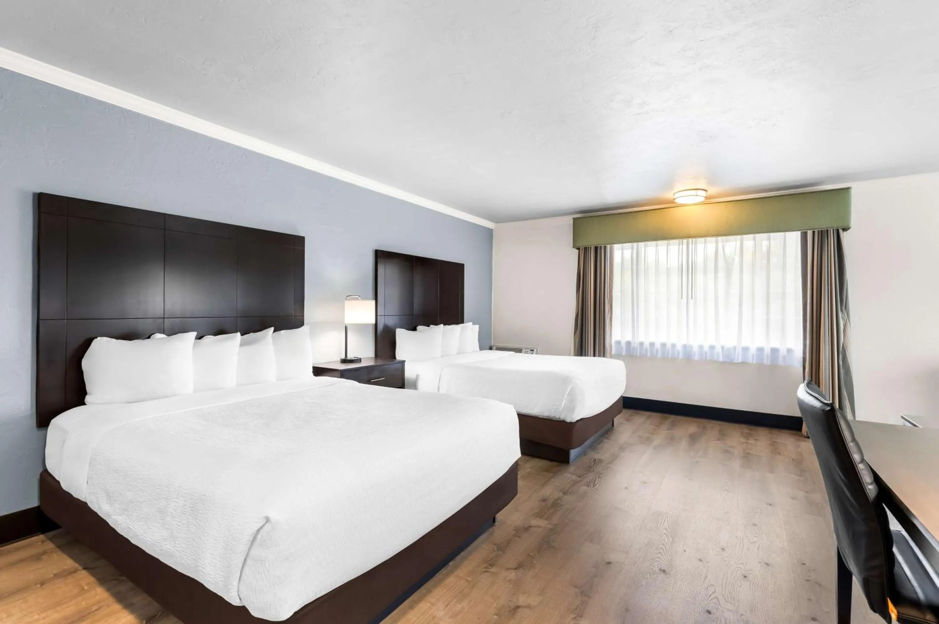 Queen Room with Two Queen Beds and Sofa Bed in Best Western Plus Parkway Inn