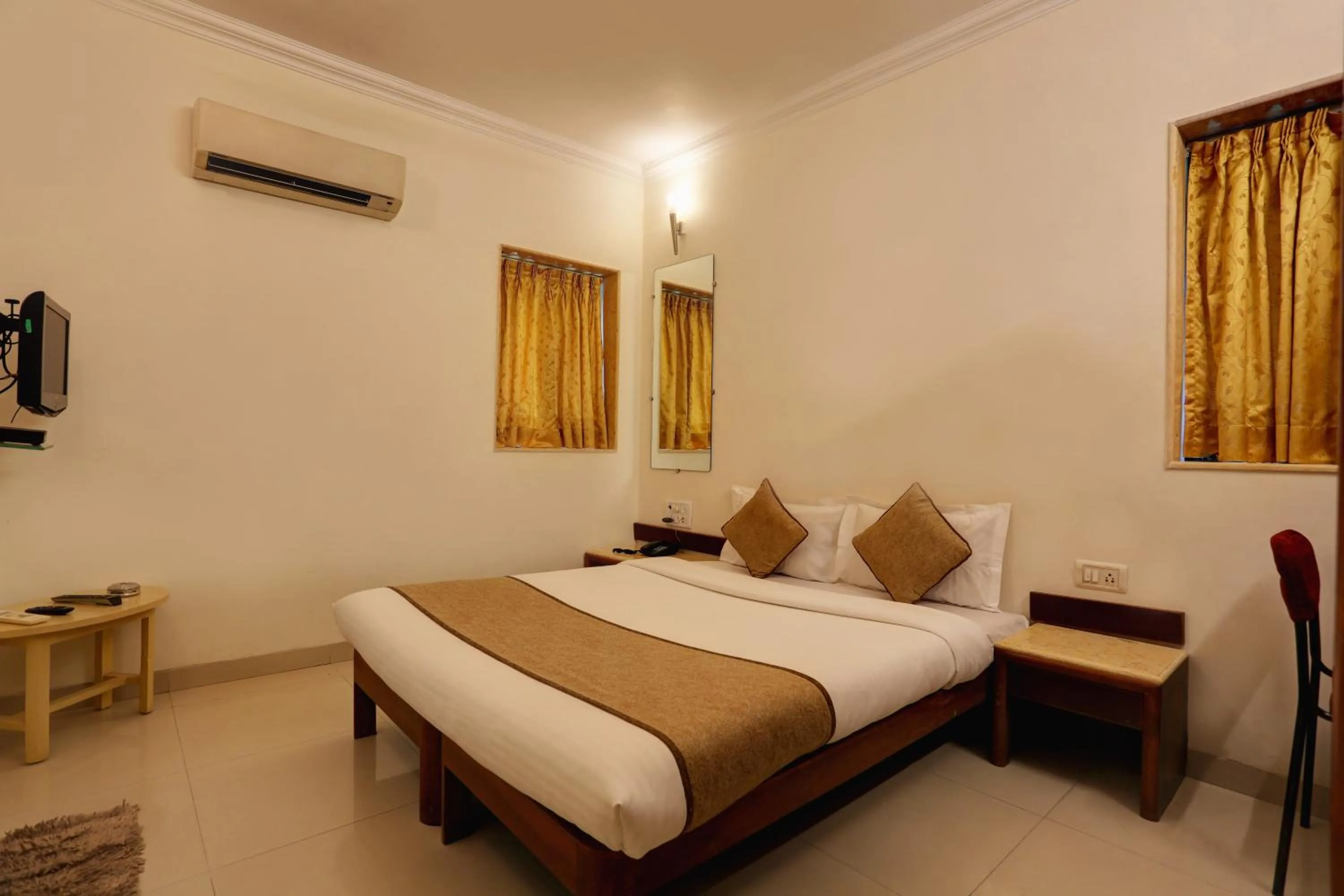 Standard Double or Twin Room - single occupancy in Accord Hotel