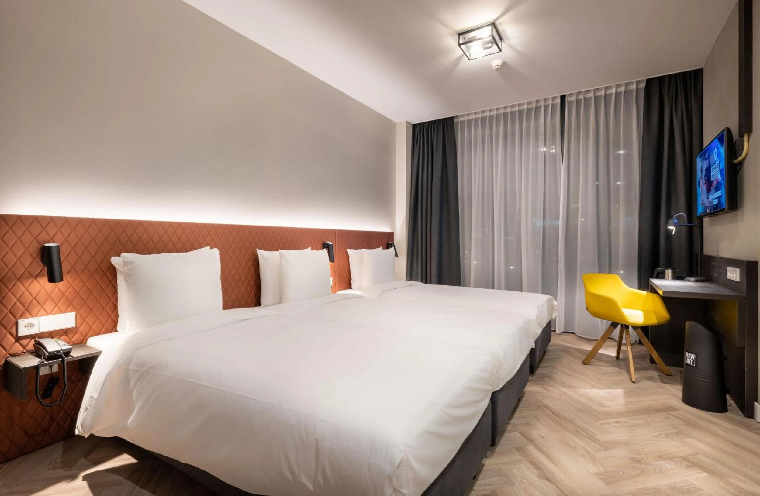 Standard Triple Room in Hotel New Kit