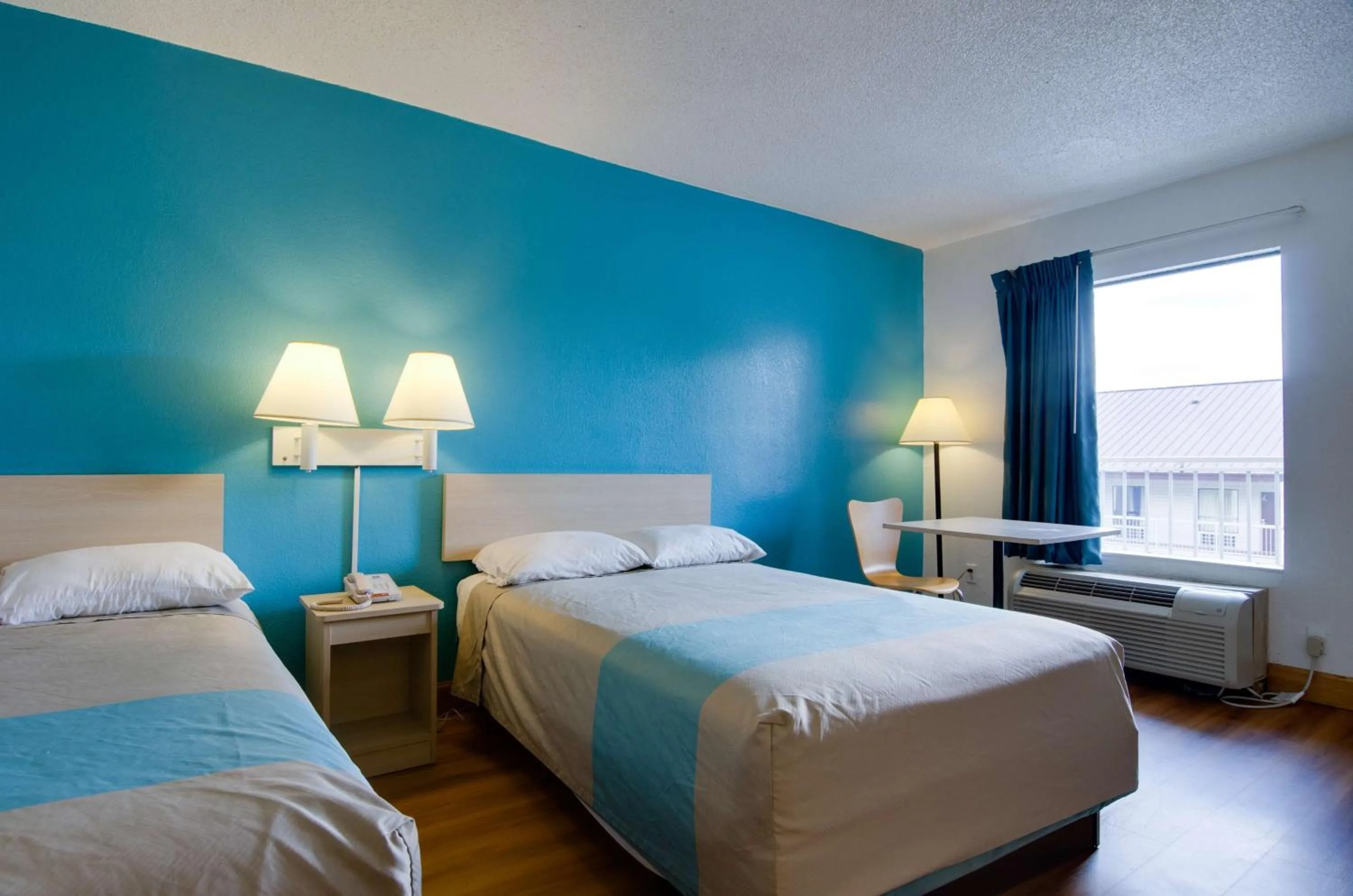 Quadruple Room - single occupancy - Non-Smoking in Motel 6-Atlanta, GA