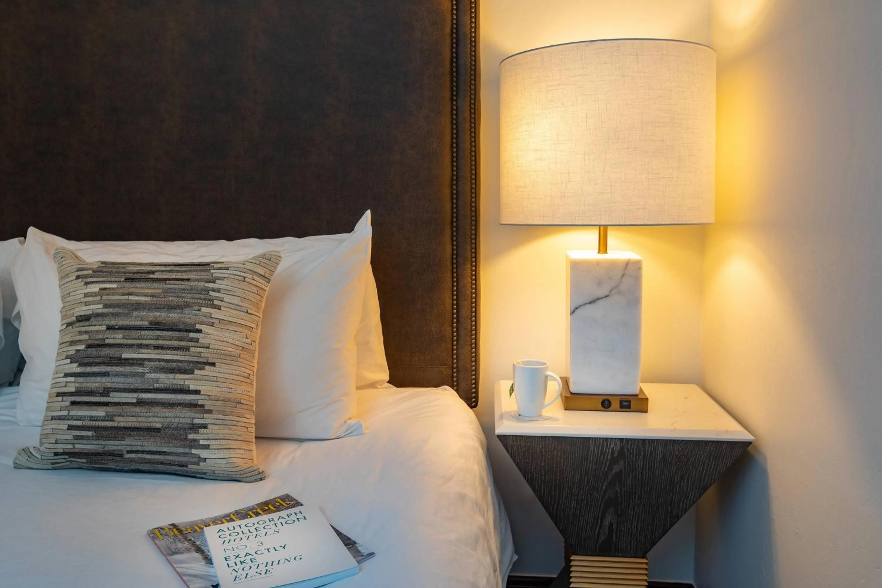 Queen Room with Sofa Bed in Beaver Creek Lodge, Autograph Collection