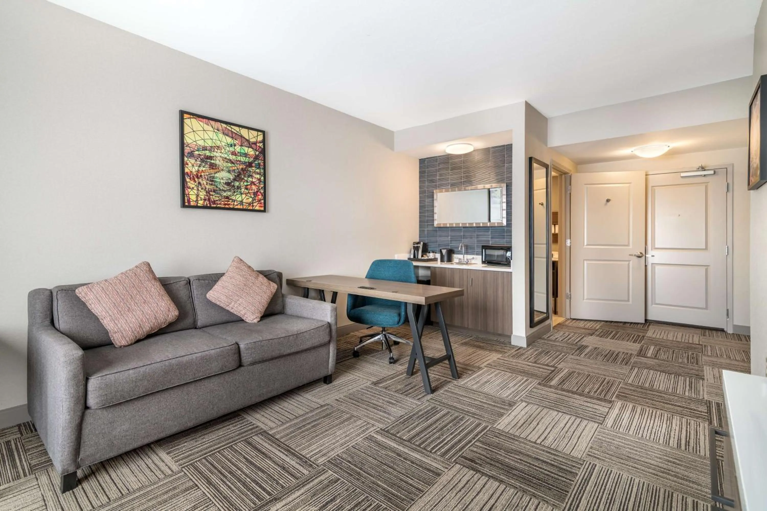 One-Bedroom King Suite with Walk-In Shower in Hilton Garden Inn Albany-SUNY Area