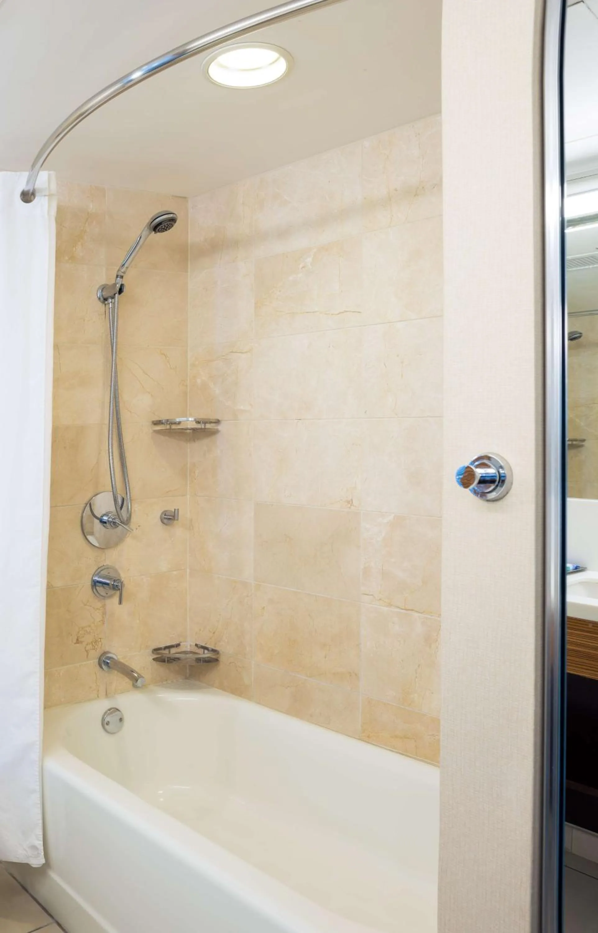 Queen Room with Two Queen Beds and City View in Hilton Waikiki Beach Resort & Spa