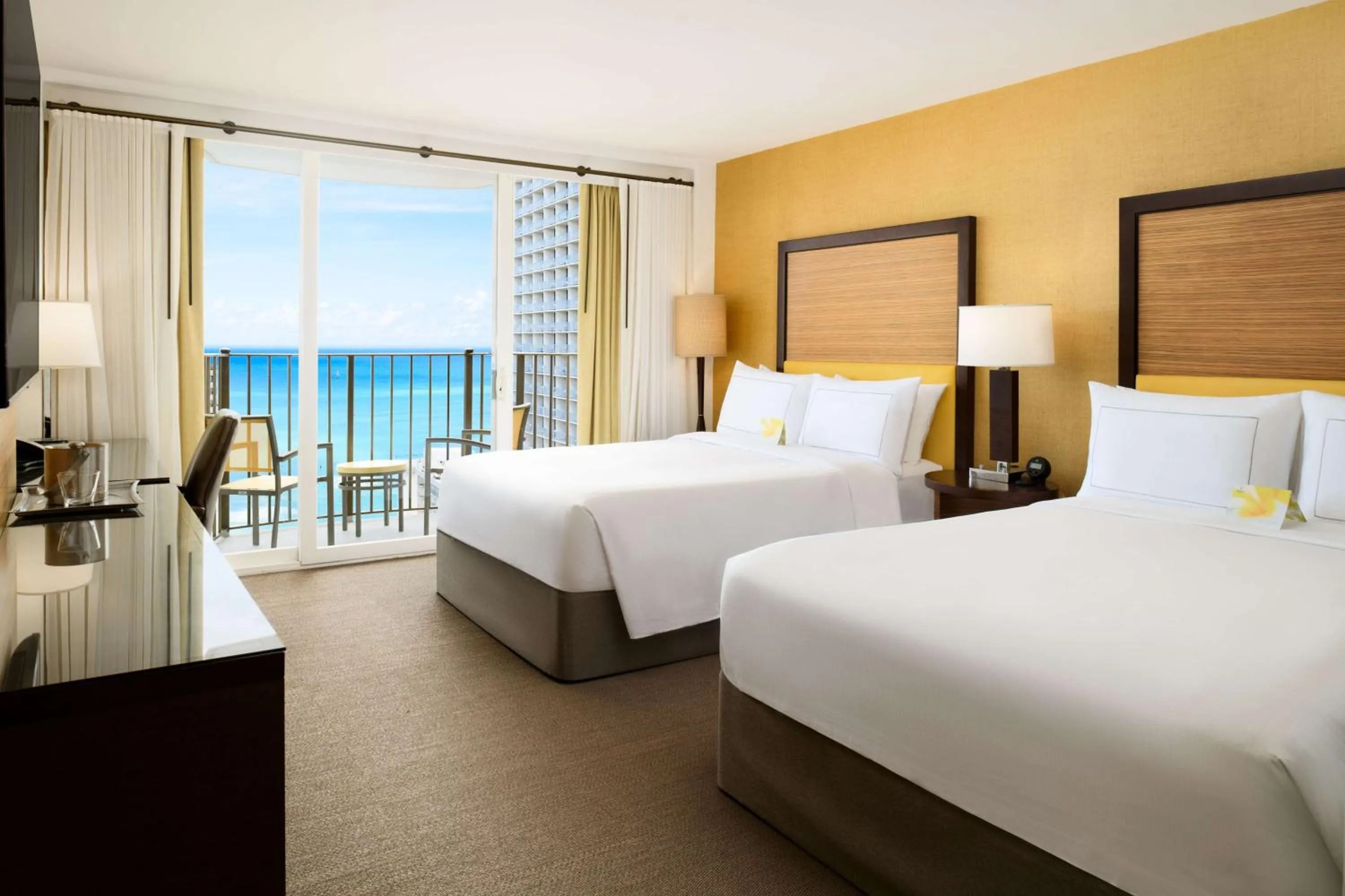 Deluxe Queen Room with Two Queen Beds and Ocean View in Hilton Waikiki Beach Resort & Spa