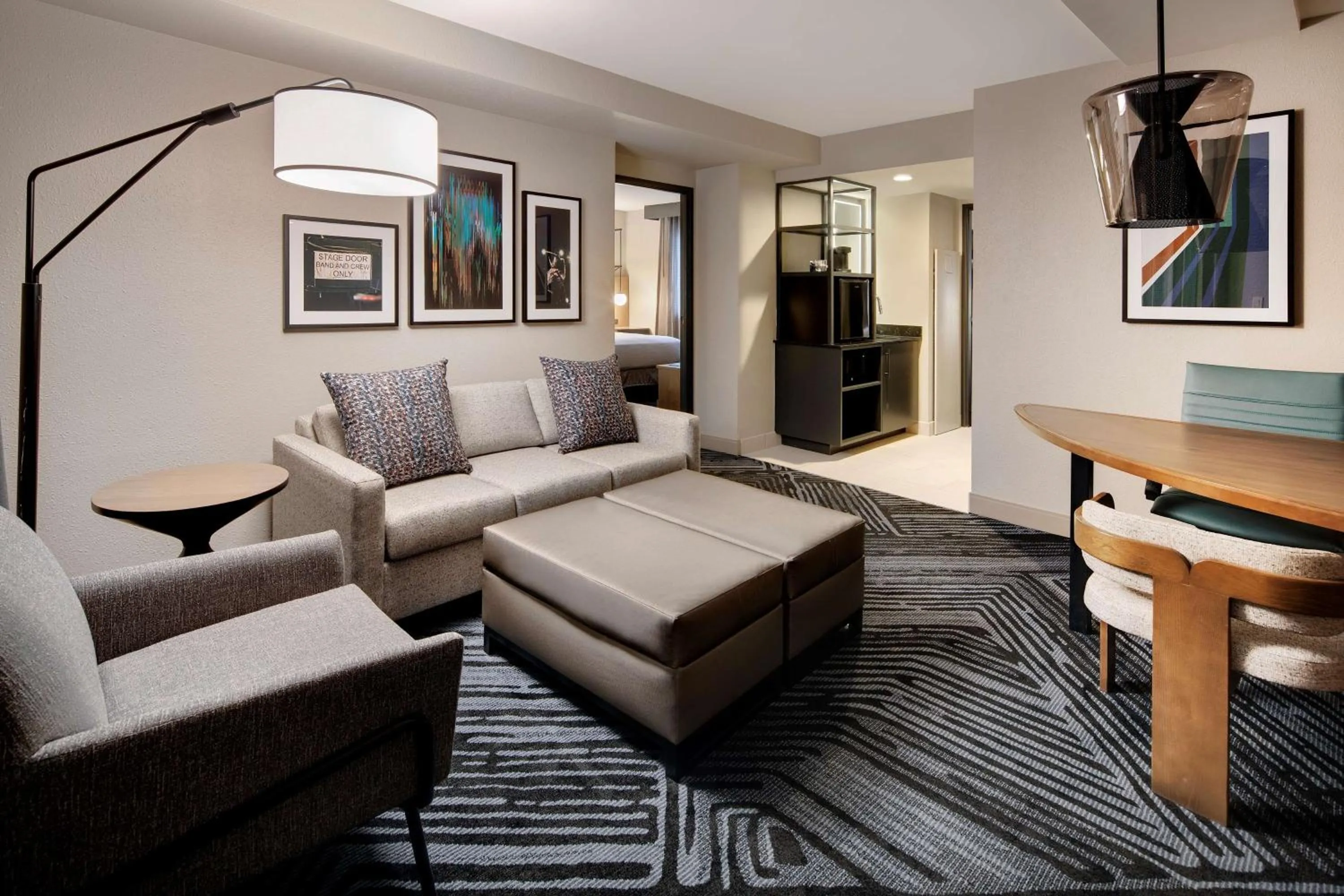 Queen Corner Room with Two Queen Beds - Mobility Accessible in Embassy Suites by Hilton San Rafael Marin County