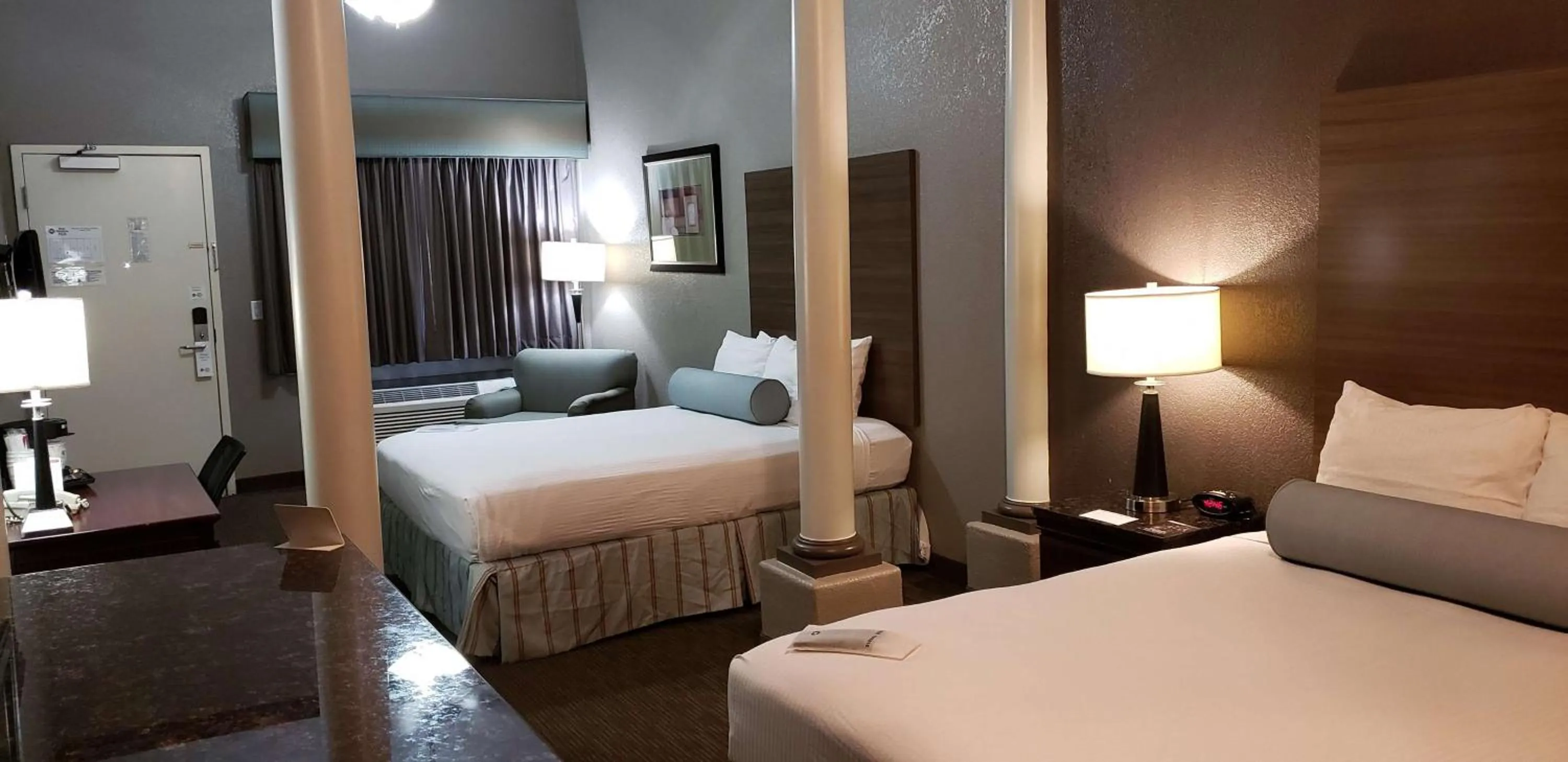 Queen Suite with Roll-In Shower and Sofa Bed - Mobility Accessible/Non-Smoking in Best Western Plus Main Street Inn