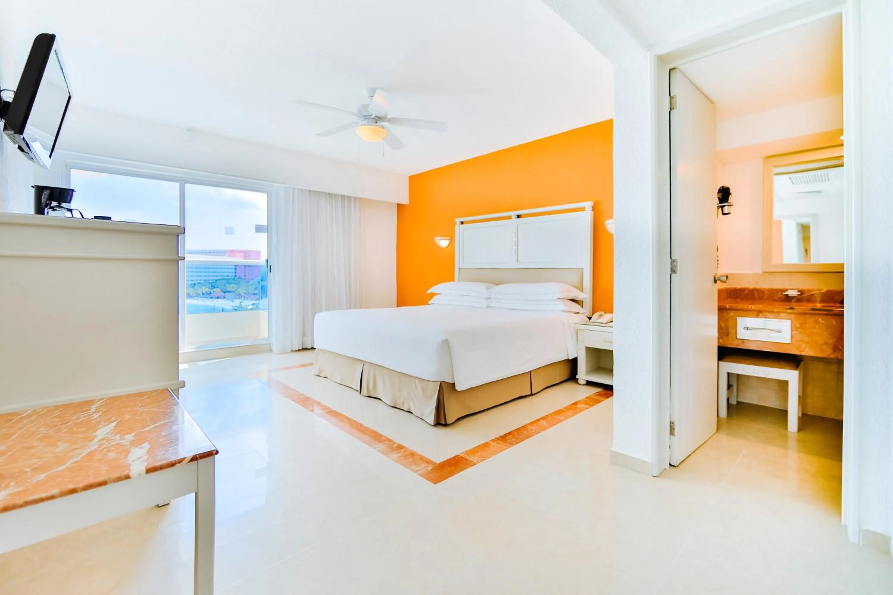 Double Ocean Front/Double Ocean sea view in Occidental Costa Cancún - All Inclusive