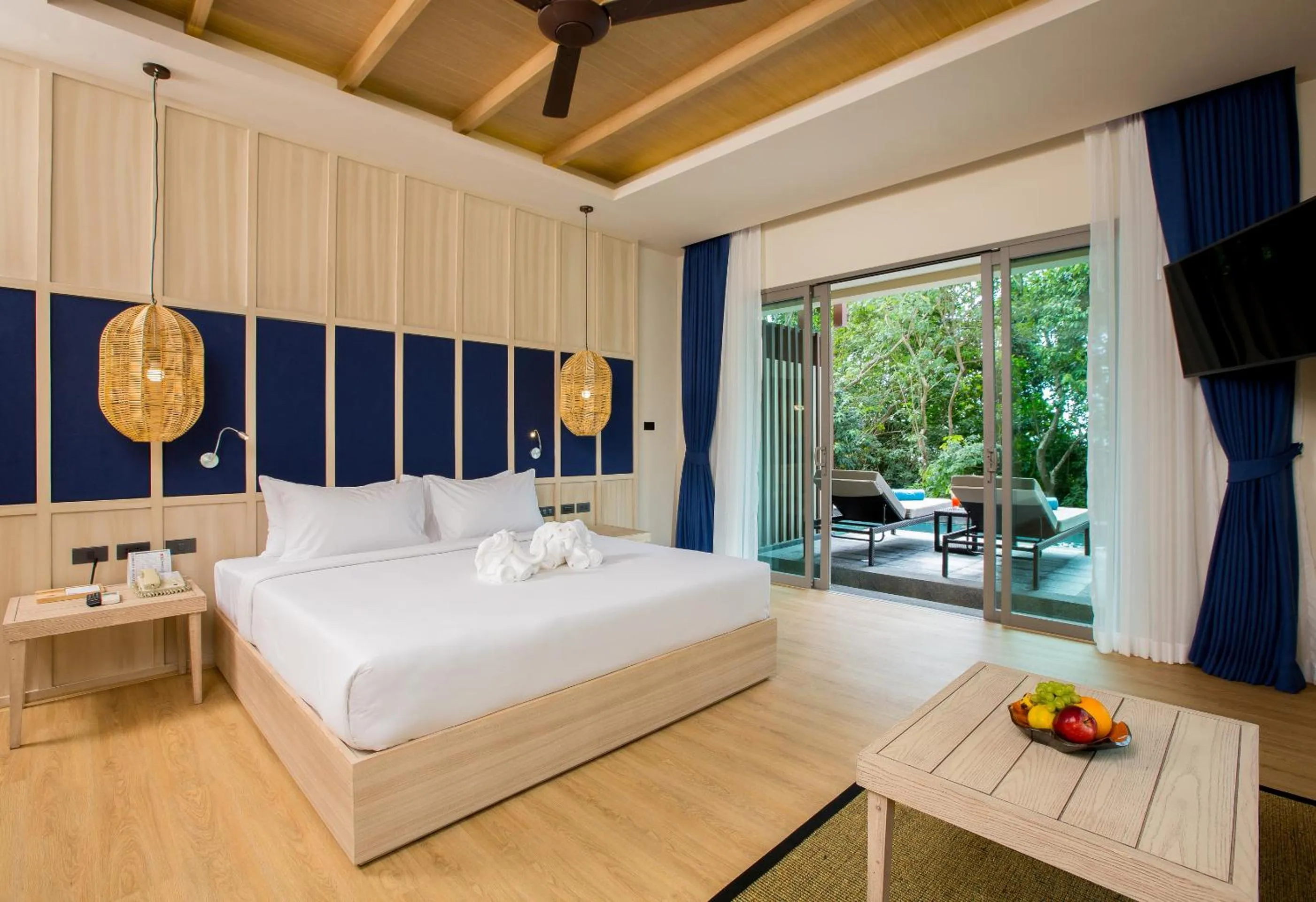 Deluxe Double or Twin Room with Pool Access in Mandarava Resort and Spa, Karon Beach