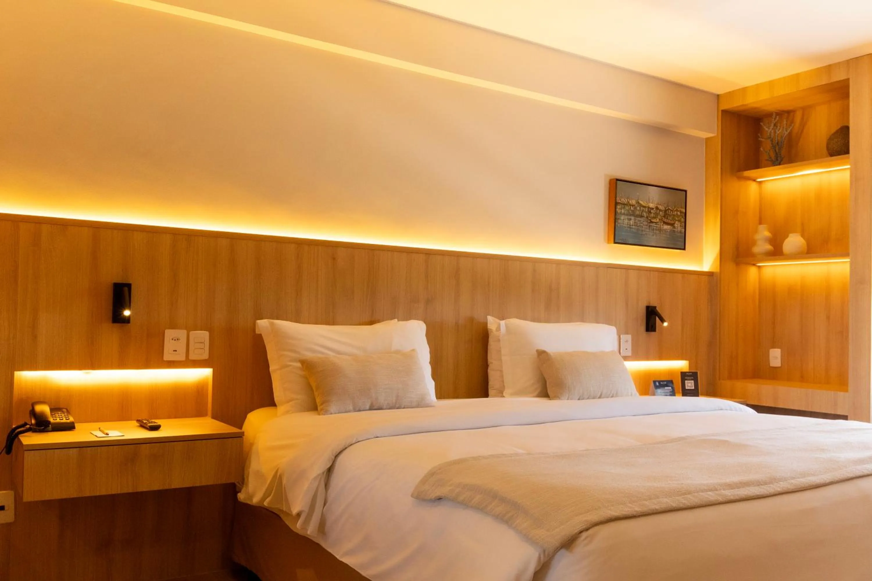 King Suite with Spa Bath in Del Mar Hotel