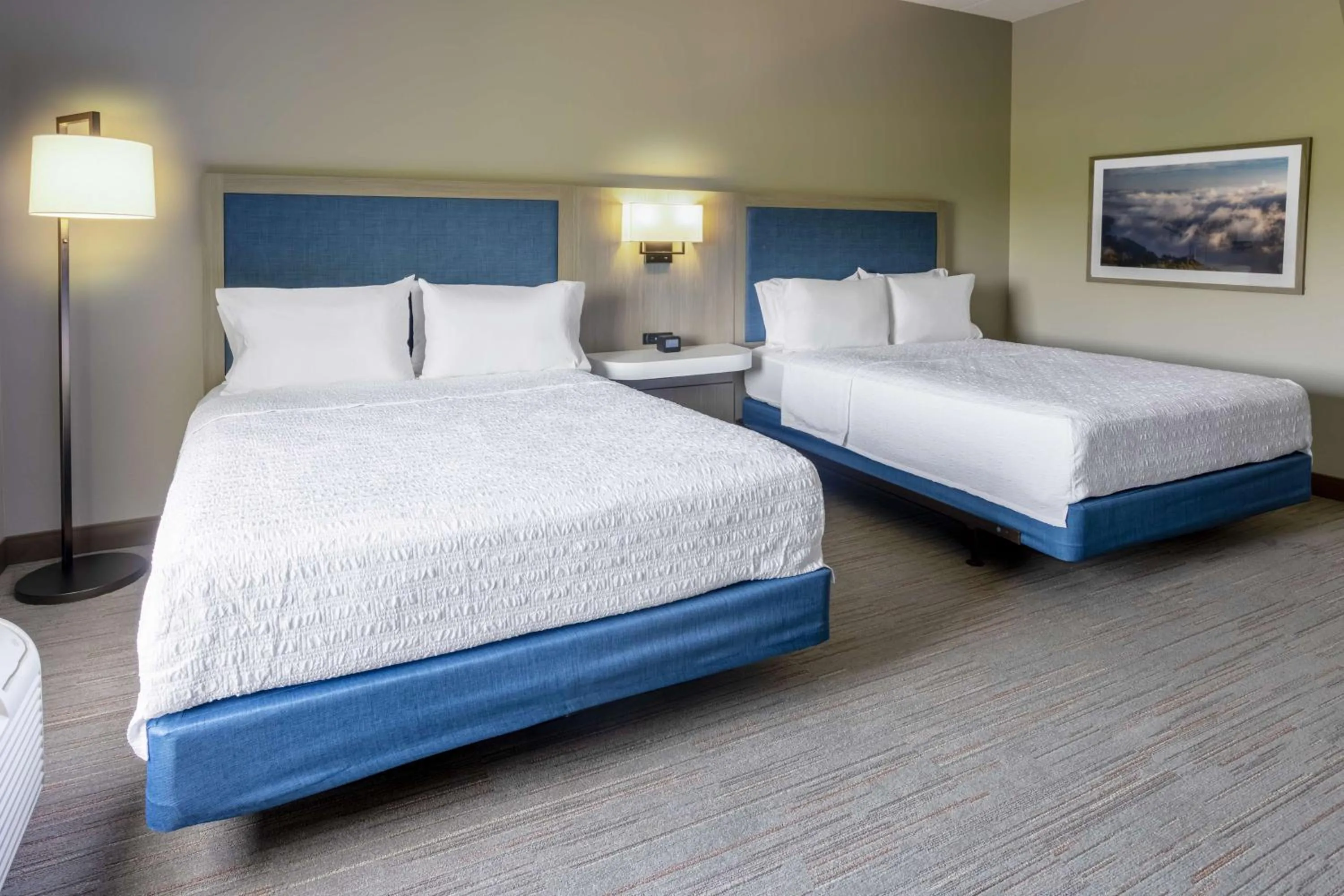 Queen Room with Two Queen Beds - Mobility Access/Non-Smoking in Hampton Inn Harriman Woodbury