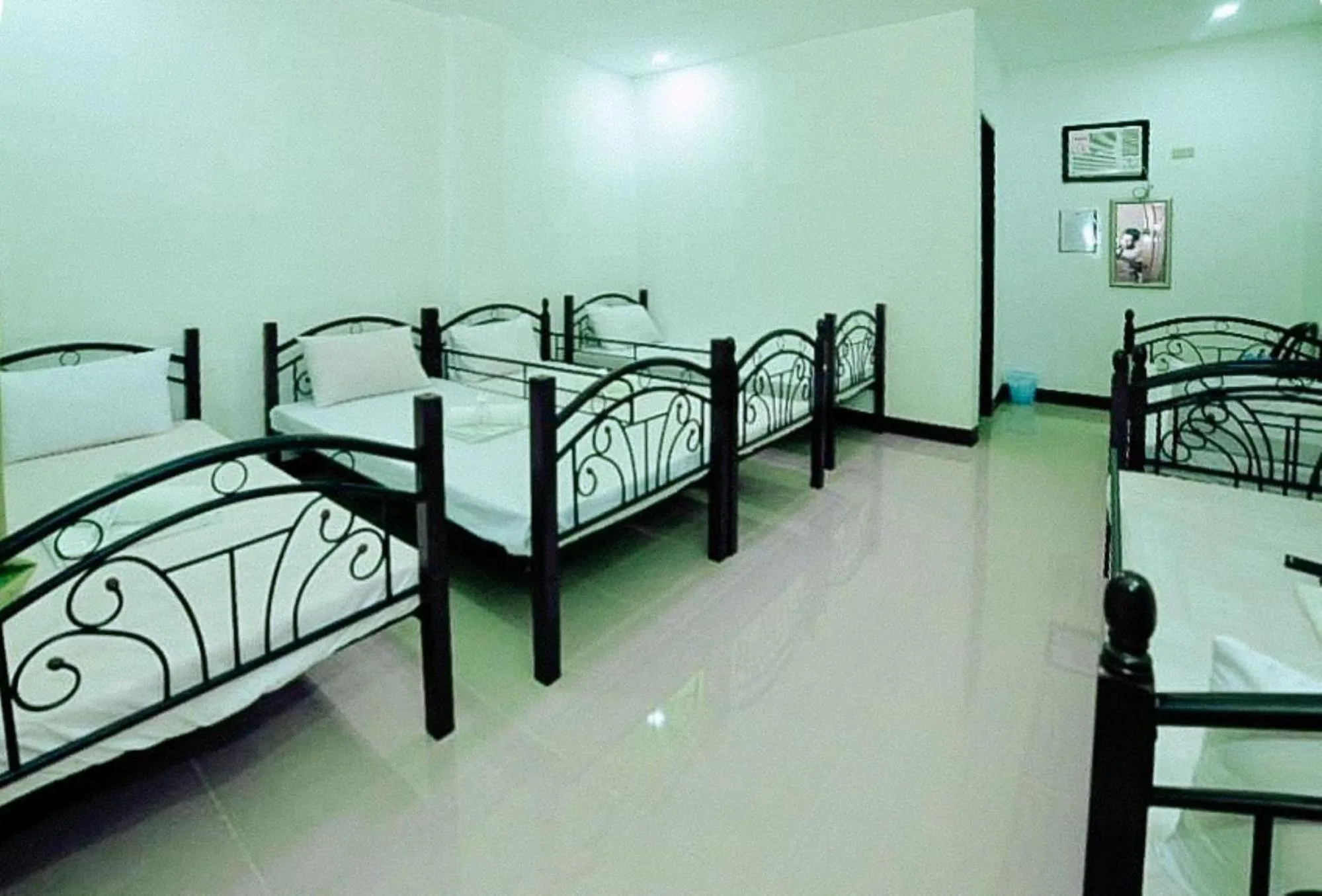 Deluxe Family Room in Sunrise Garden Lake Resort