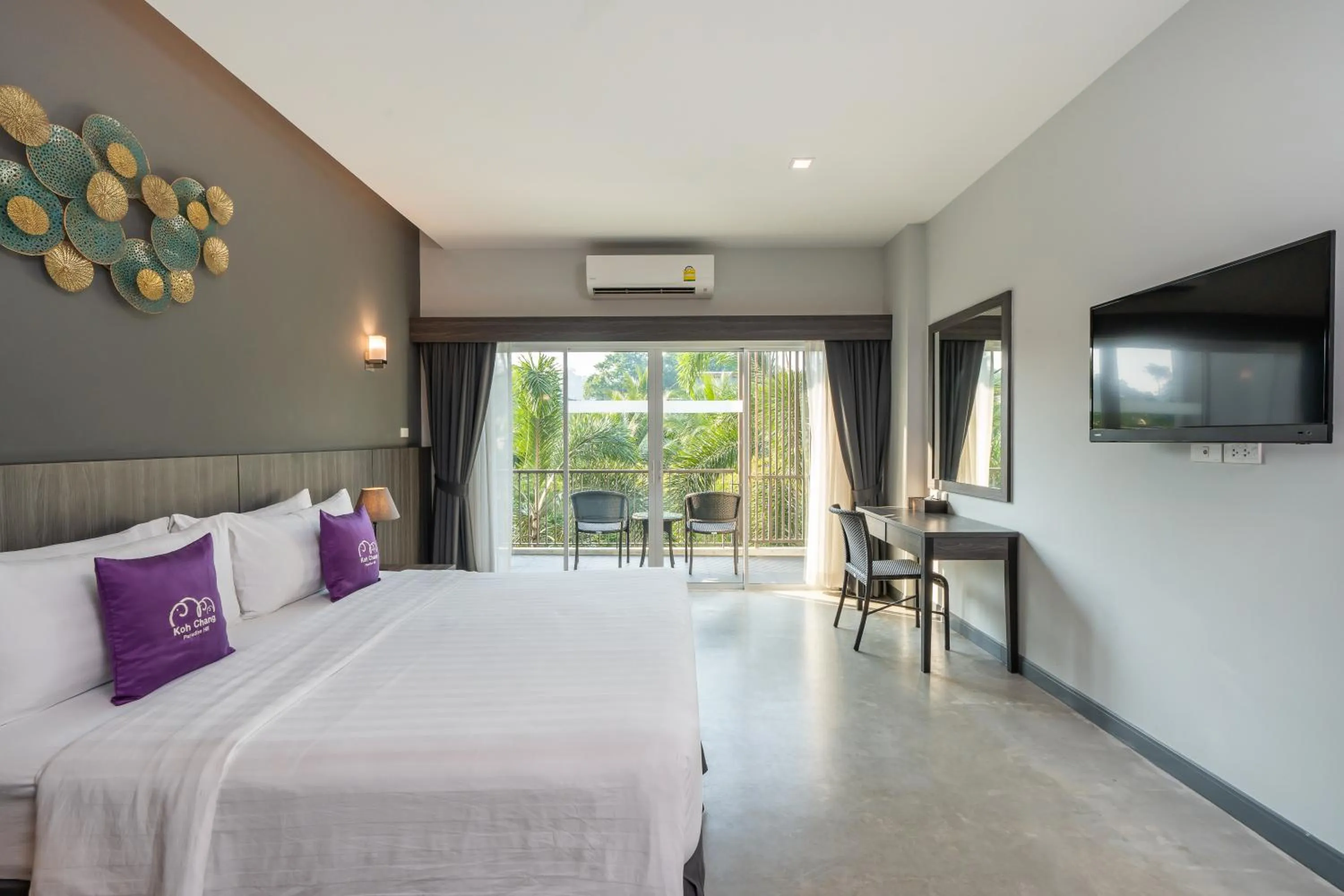 Deluxe Double or Twin Room with Garden View in Koh Chang Paradise Hill