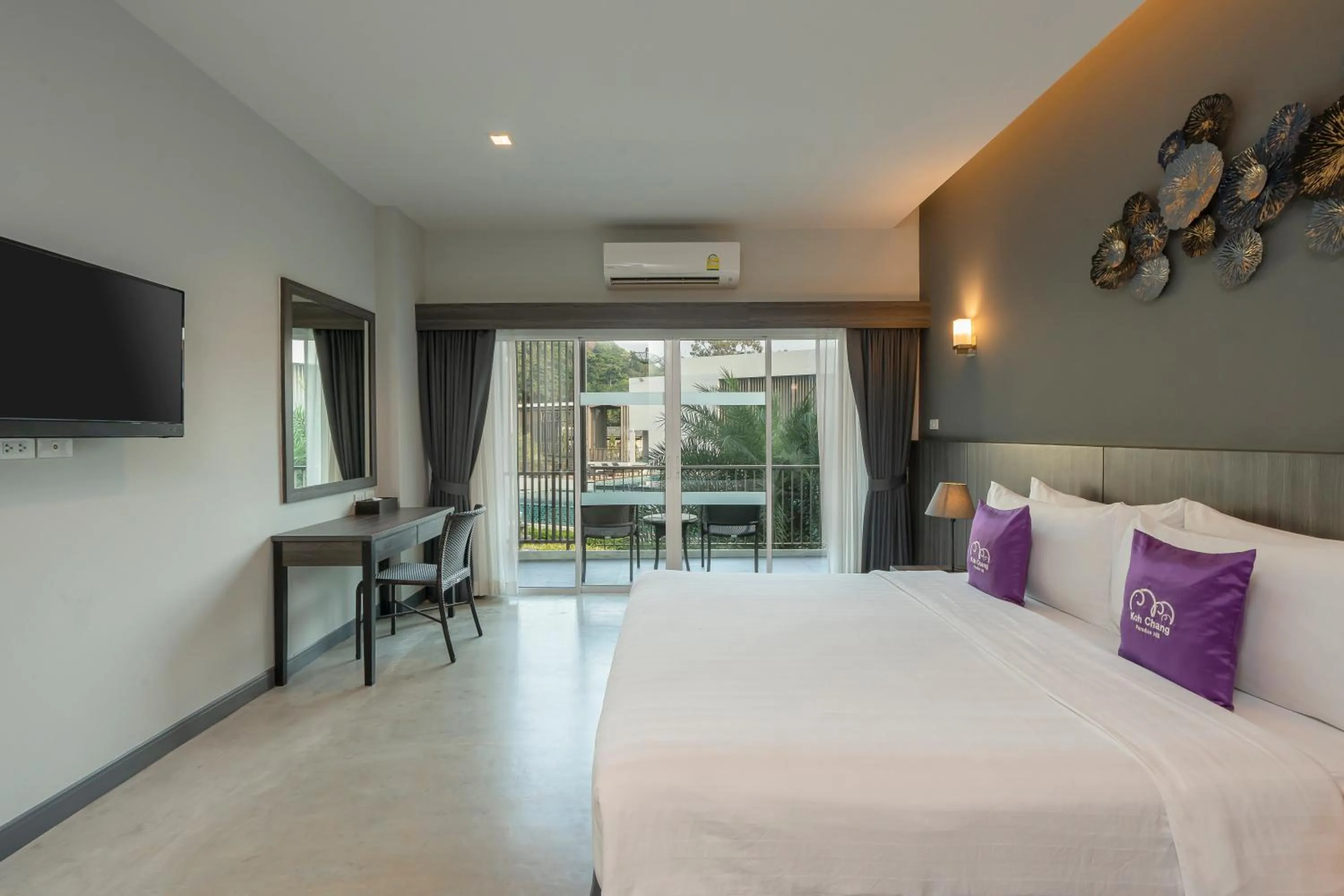 Deluxe Double or Twin Room with Pool View in Koh Chang Paradise Hill