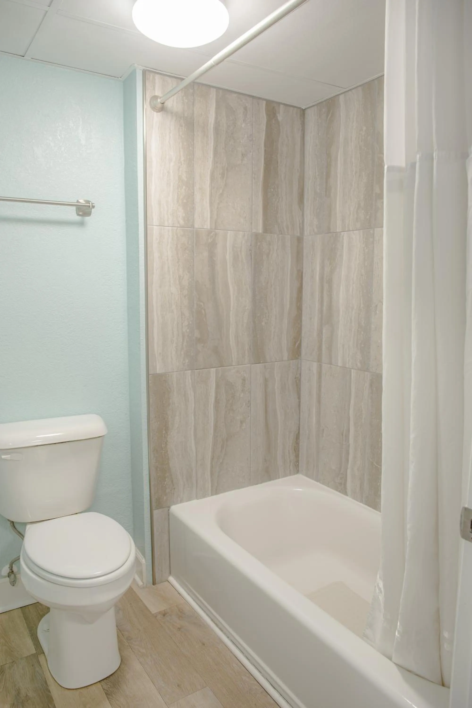 King Suite in Sea and Breeze Hotel and Condo