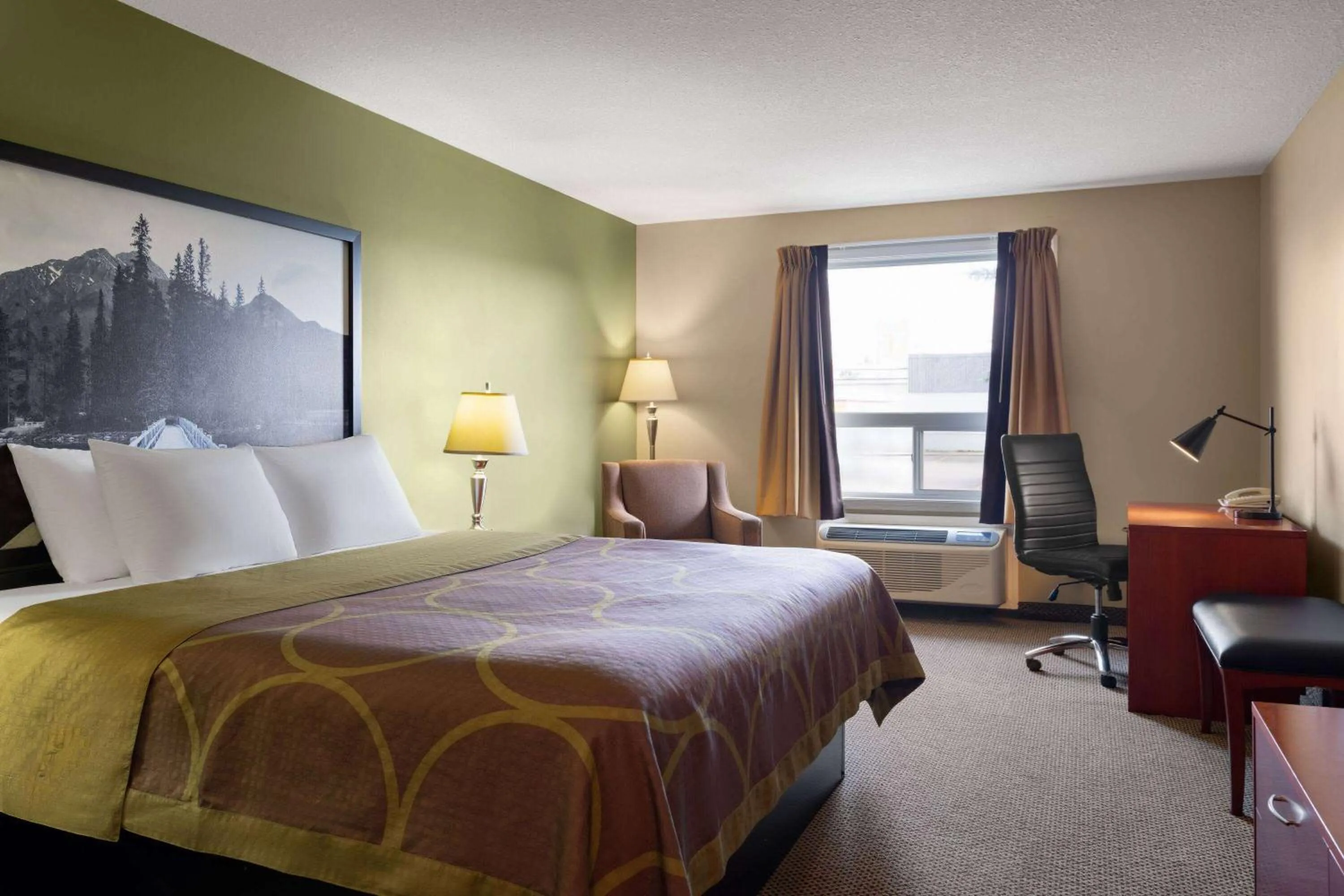 King Room - Non-Smoking in Super 8 by Wyndham Sherwood Park/Edmonton Area
