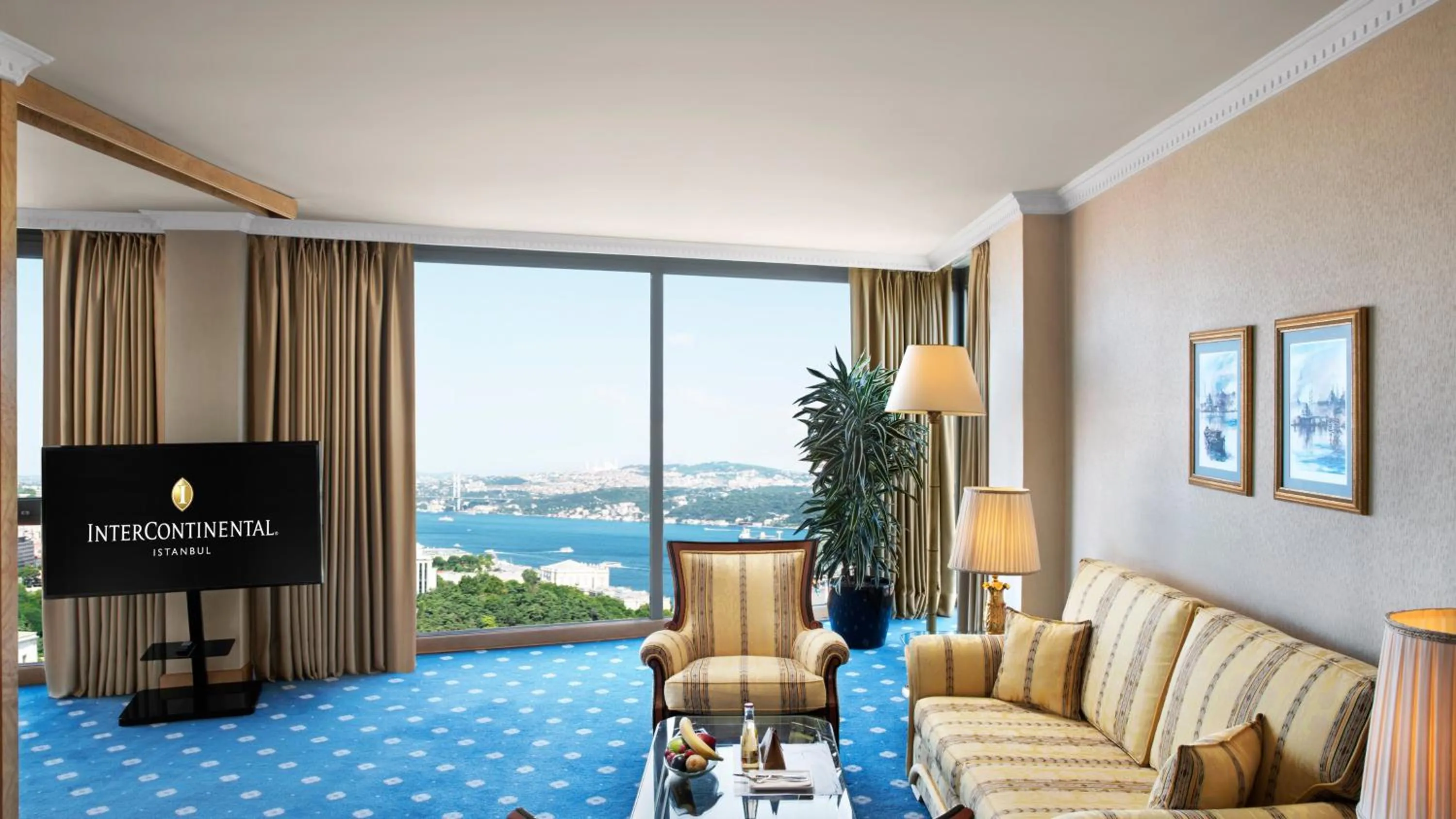 Business Suite with Sea View - Smoking in InterContinental Istanbul by IHG