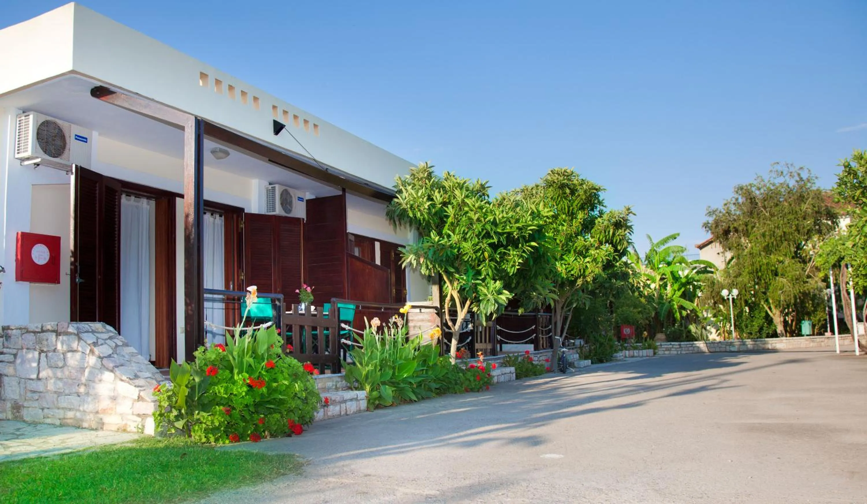 Two-Bedroom Apartment in Akroyali Hotel & Villas