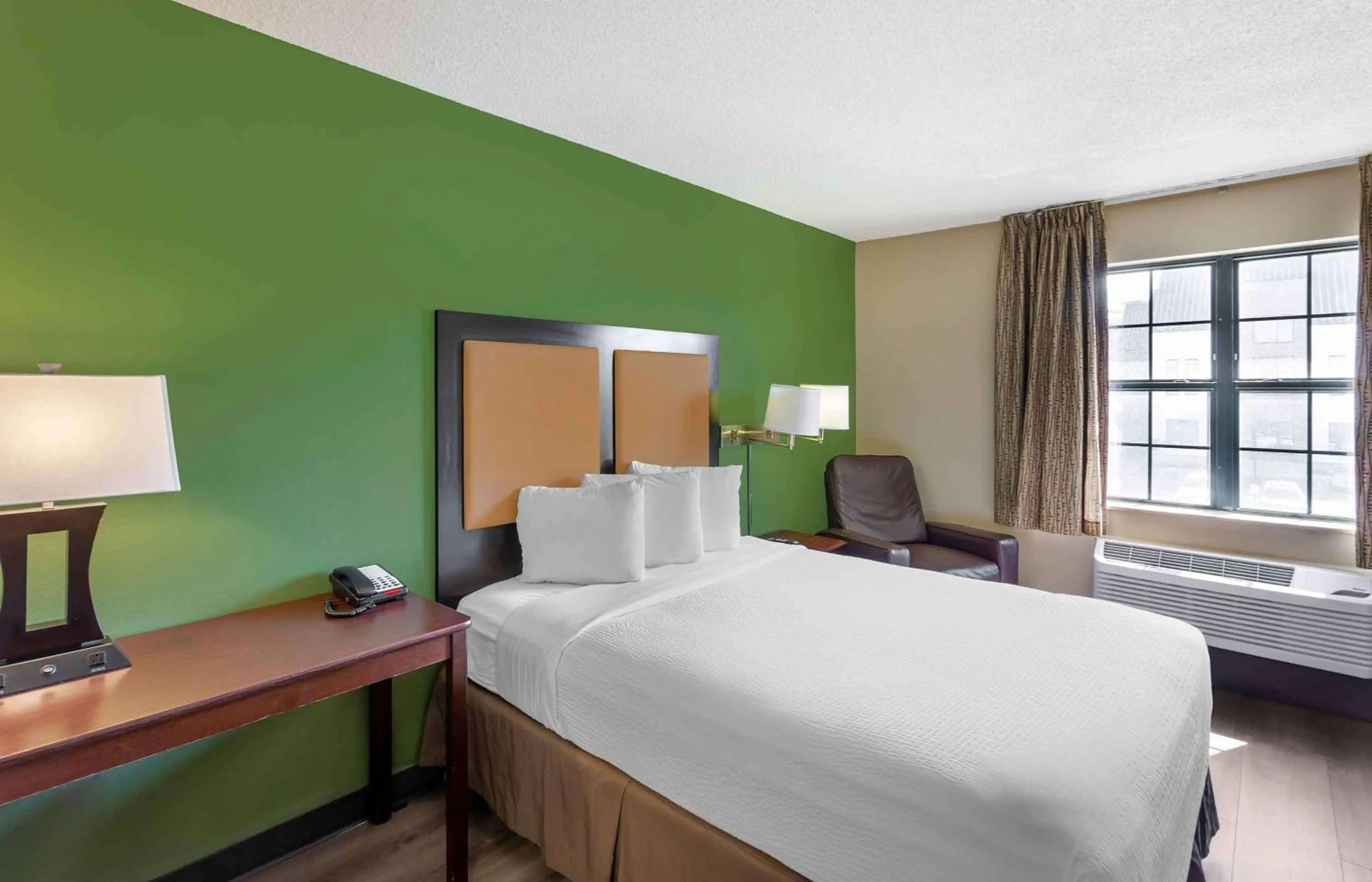 Queen Studio - Non-Smoking in Extended Stay America Select Suites - Salt Lake City - Union Park