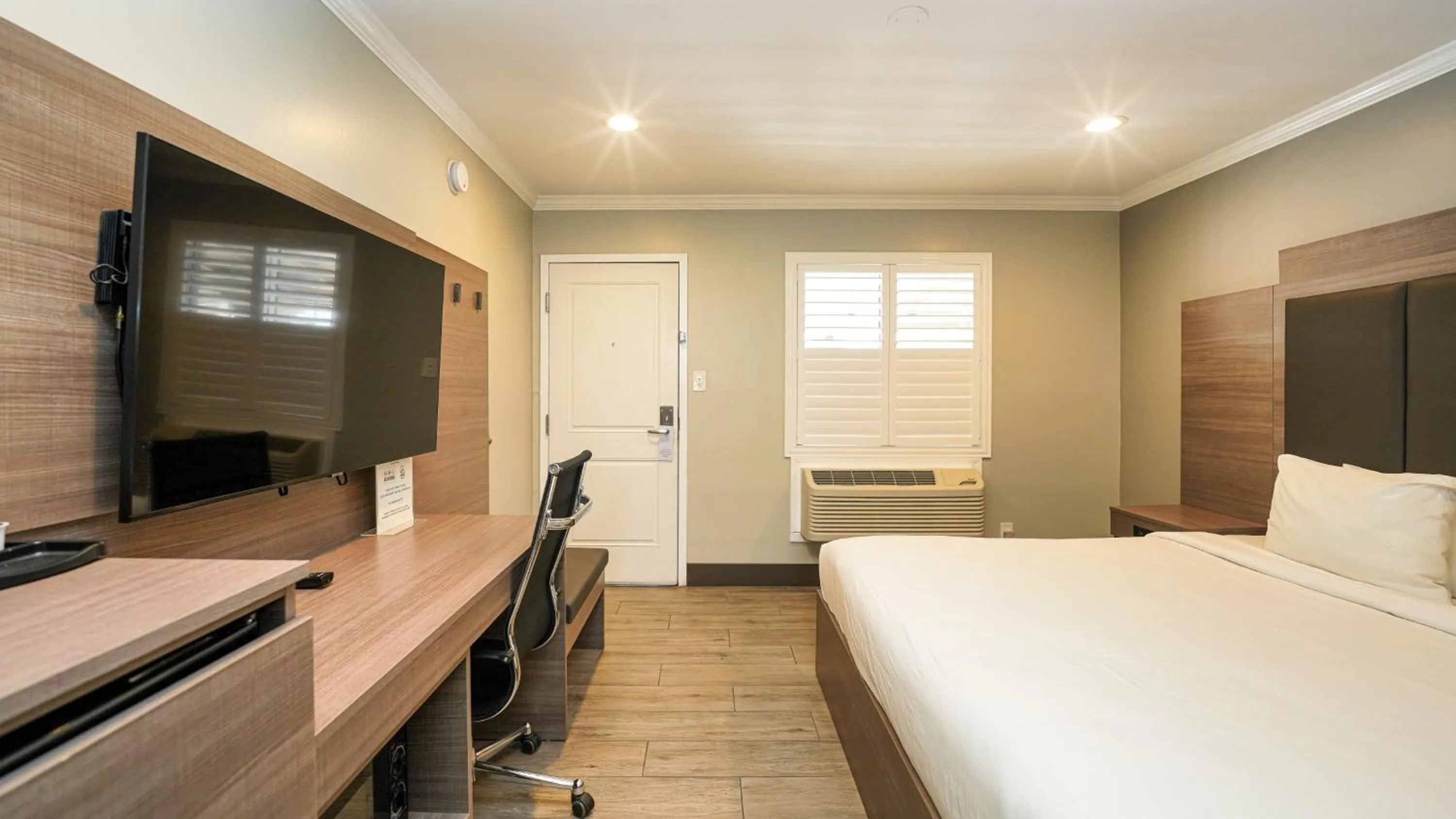 King Room in Americas Best Value Inn, Antioch