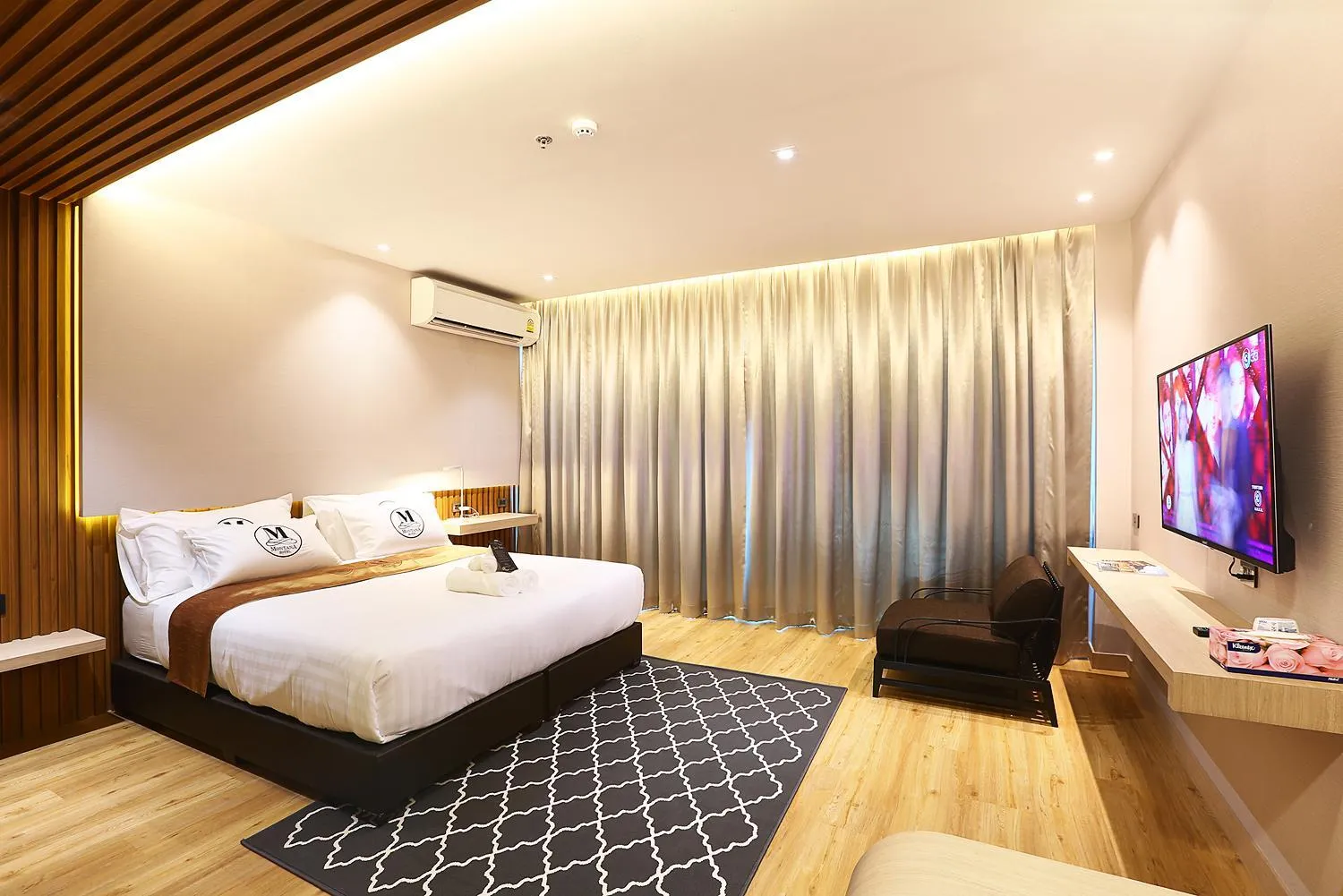 Sweet Room in Montana Hotel Songkhla