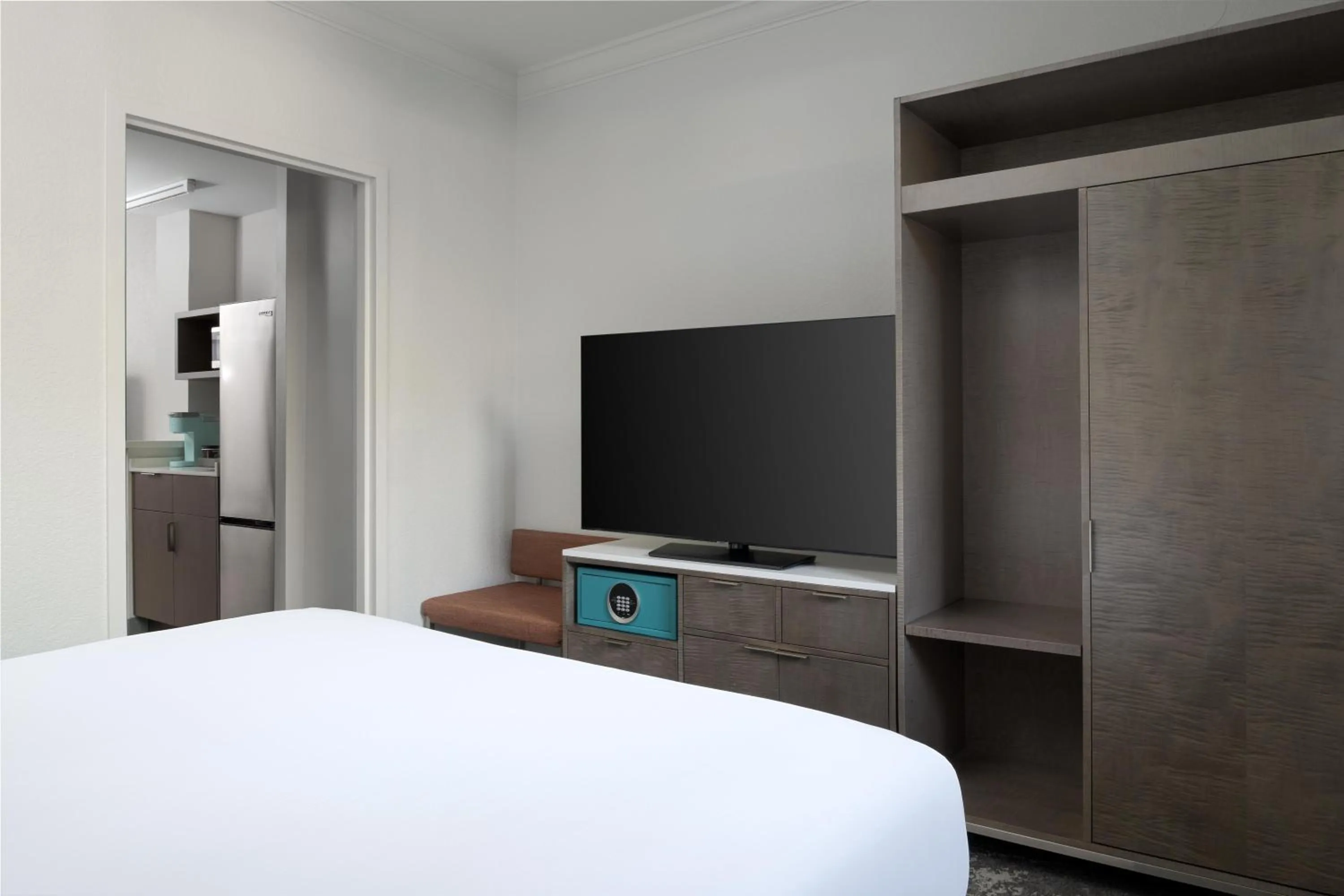 Pure Wellness King Suite with Sofa Bed in Hilton Boca Raton Suites