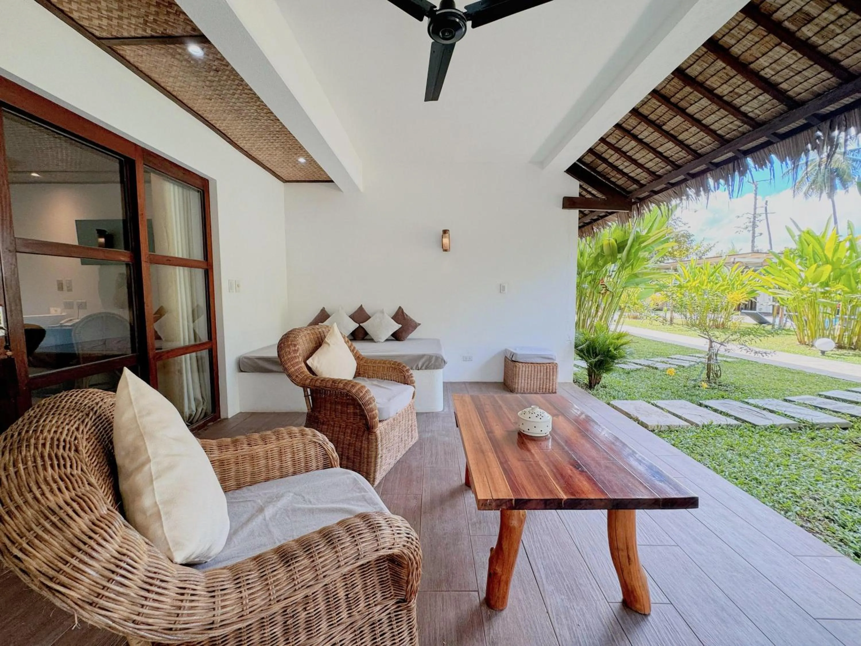 Deluxe Double Room with Patio in El Nido Moringa Resort