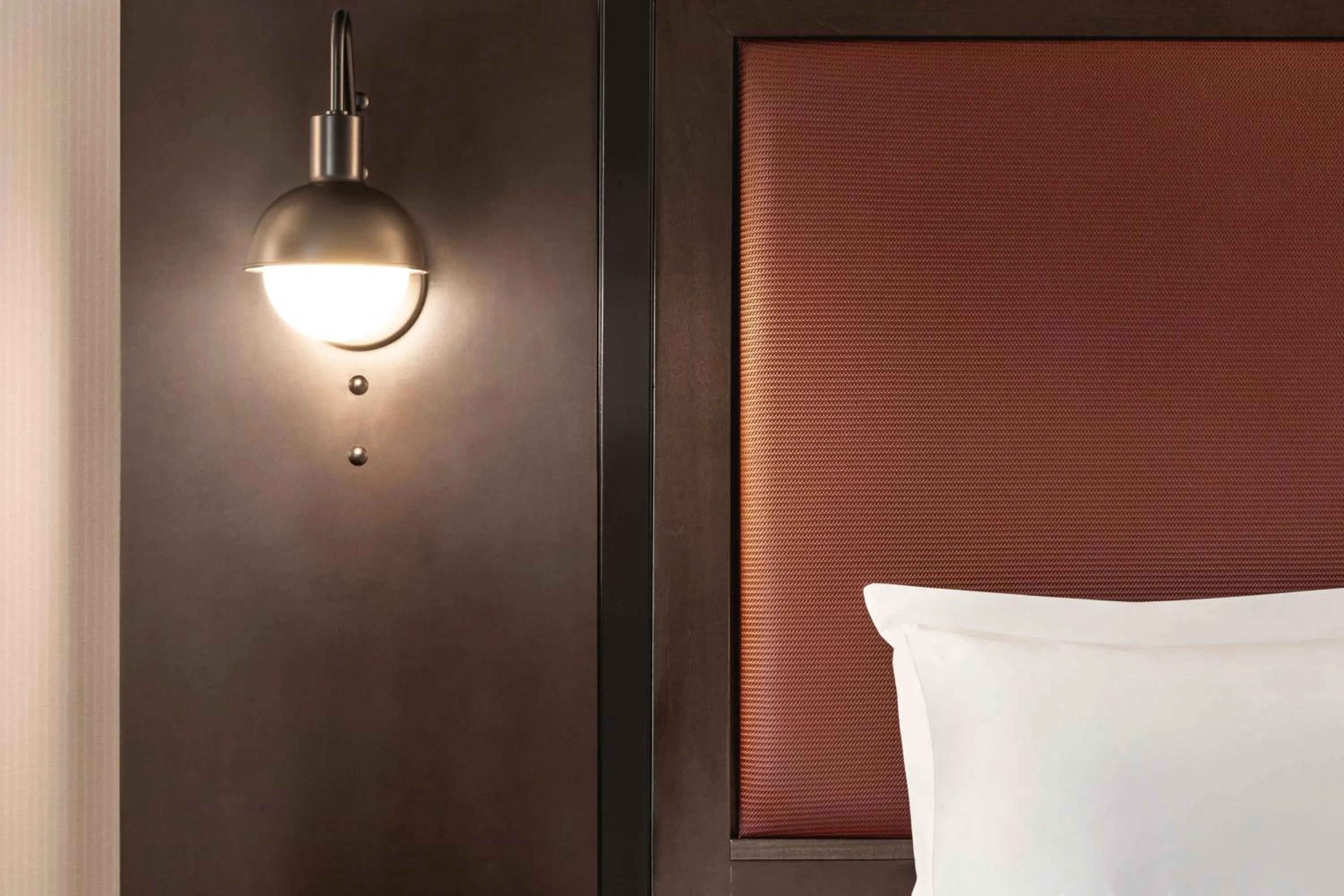 King Room with Sofa Bed and Study - Non-Smoking in Hampton Inn Columbia-Downtown Historic District