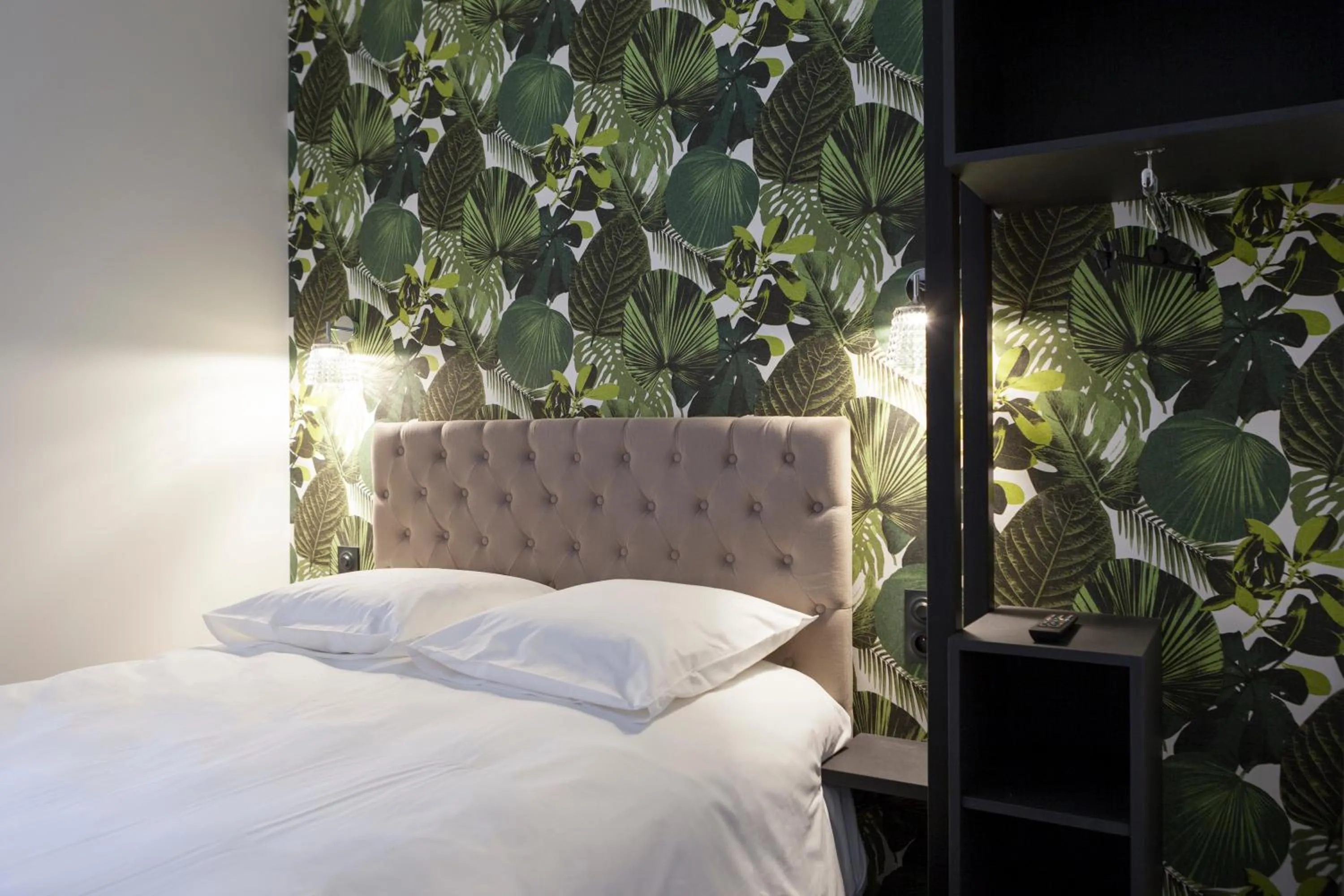 Standard Double Room in Logis Hotel du Maine