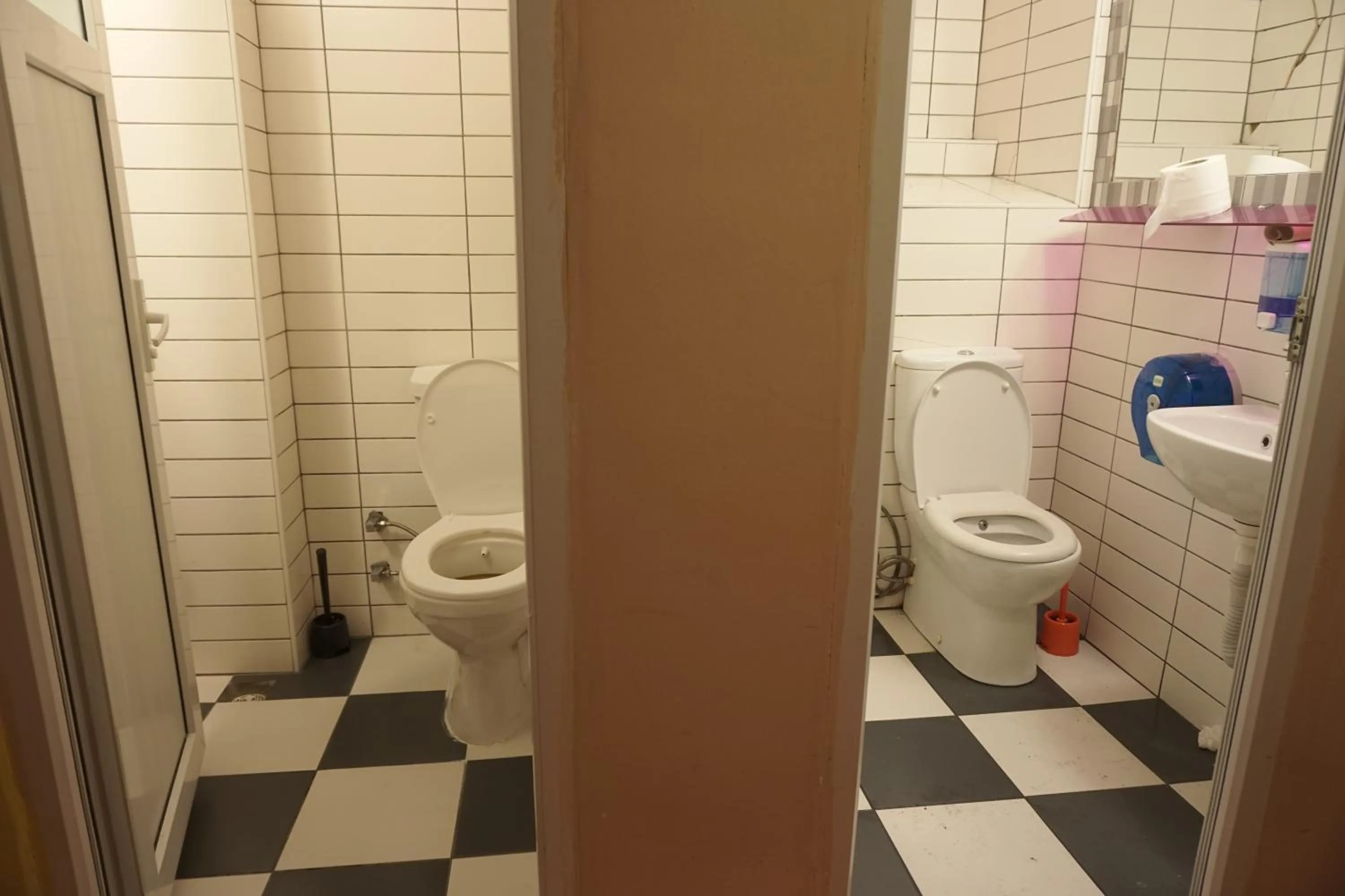 Quintuple Room with Shared Bathroom in Chillout Lya Hostel & Lounge