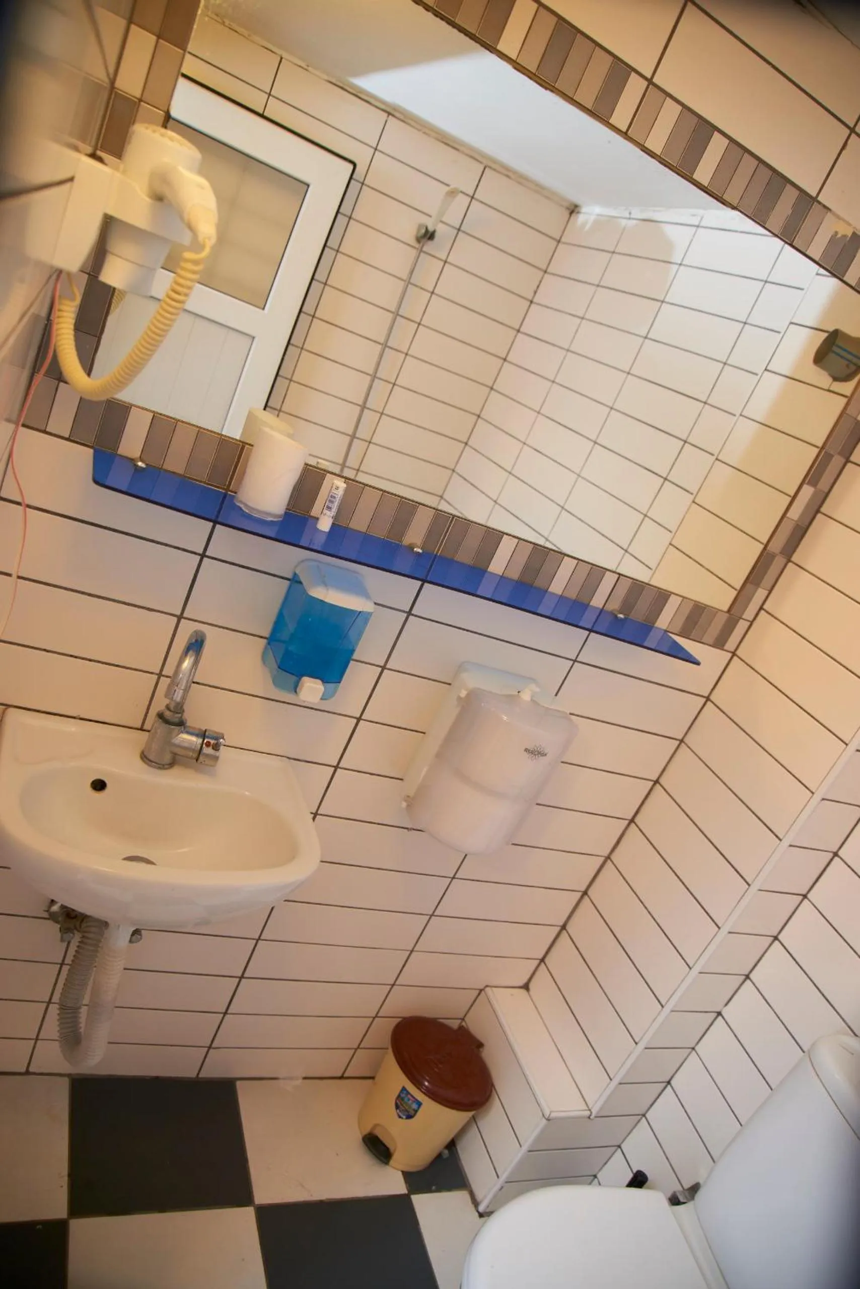 Bed in 4-Bed Female Dormitory Room in Chillout Lya Hostel & Lounge