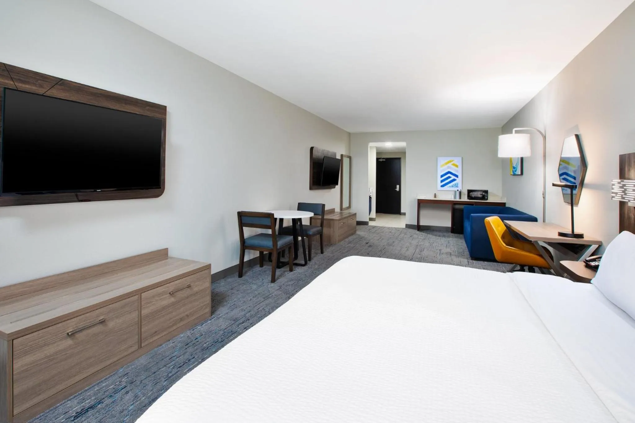 Deluxe Suite - Disability Access in Holiday Inn Express Hotel and Suites Duncan by IHG