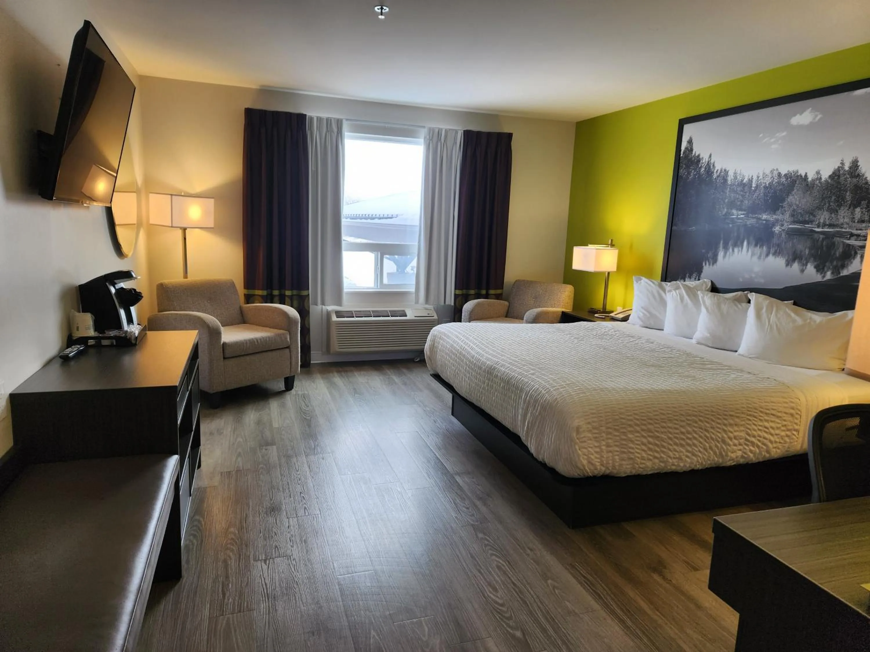 King Room - Disability Access in Super 8 by Wyndham Winnipeg East MB