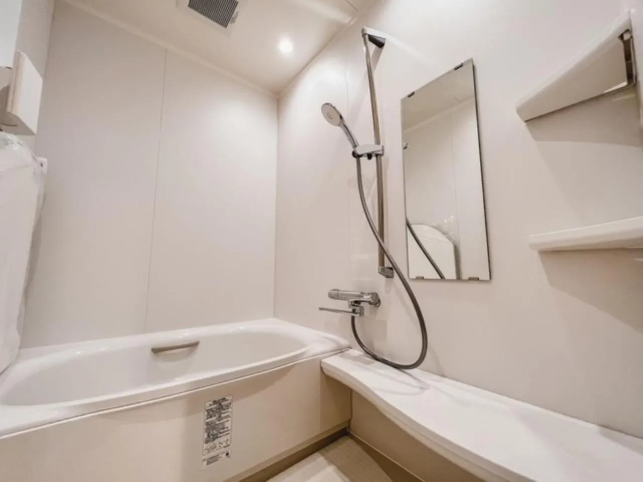 Family Room with Bathroom in Kyoto Guesthouse Lantern