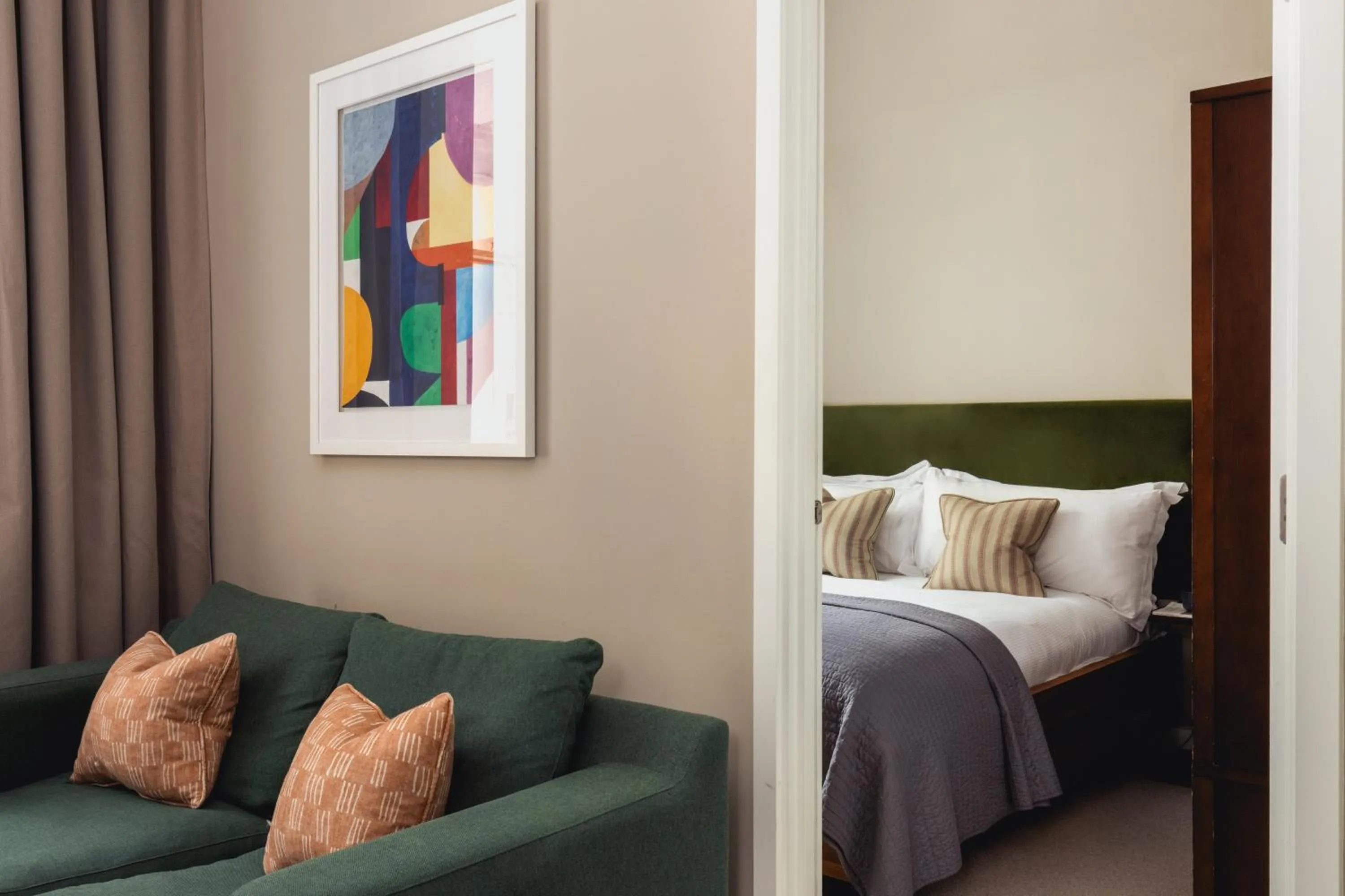 One-Bedroom Apartment in Native Hyde Park