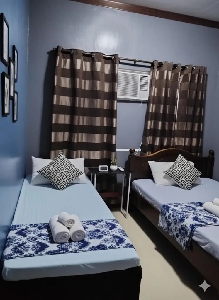 Triple Room in Connecting Flight Mactan Cebu Hostel