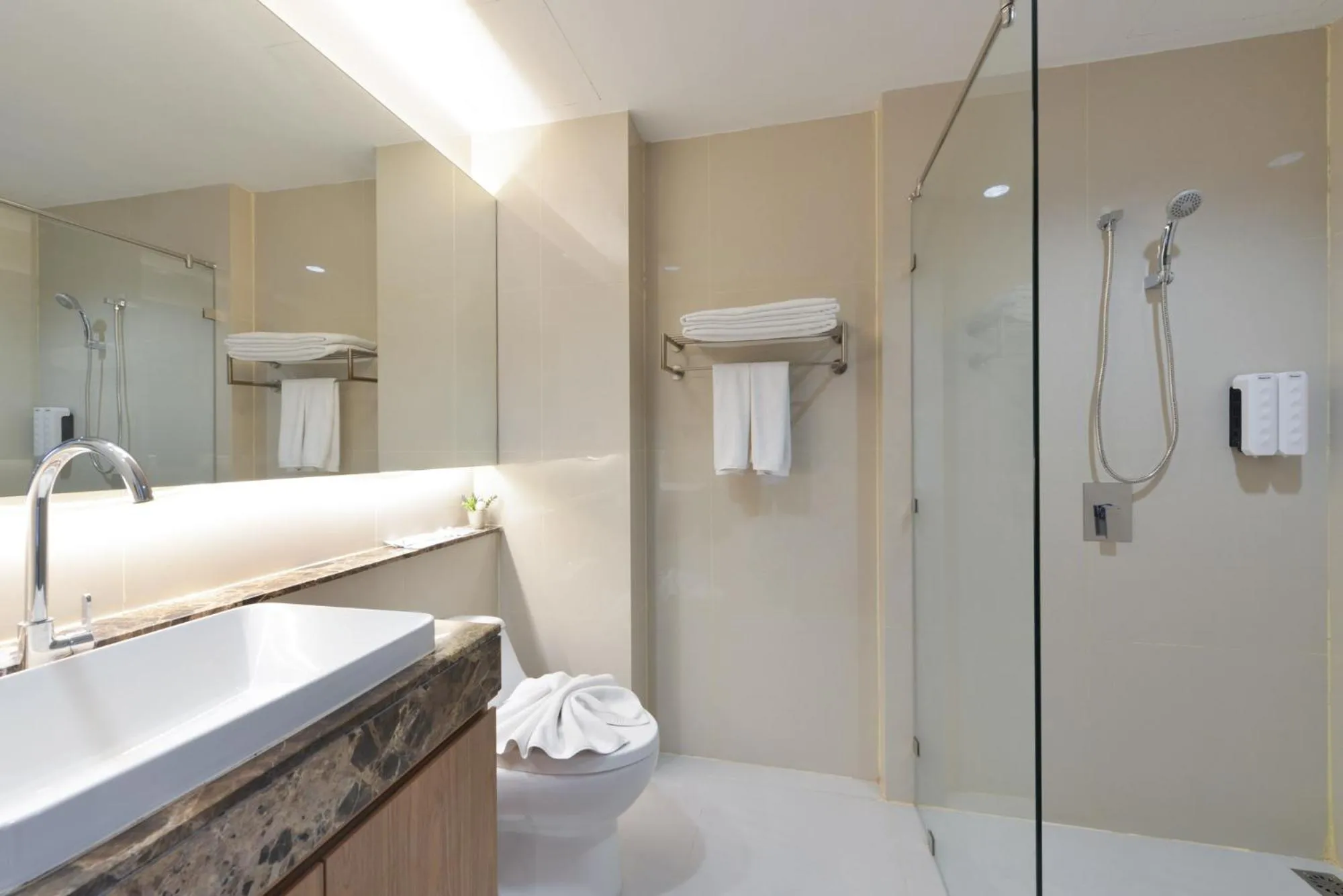 Deluxe Double or Twin Room in VST Residence -SHA PLUS Certified