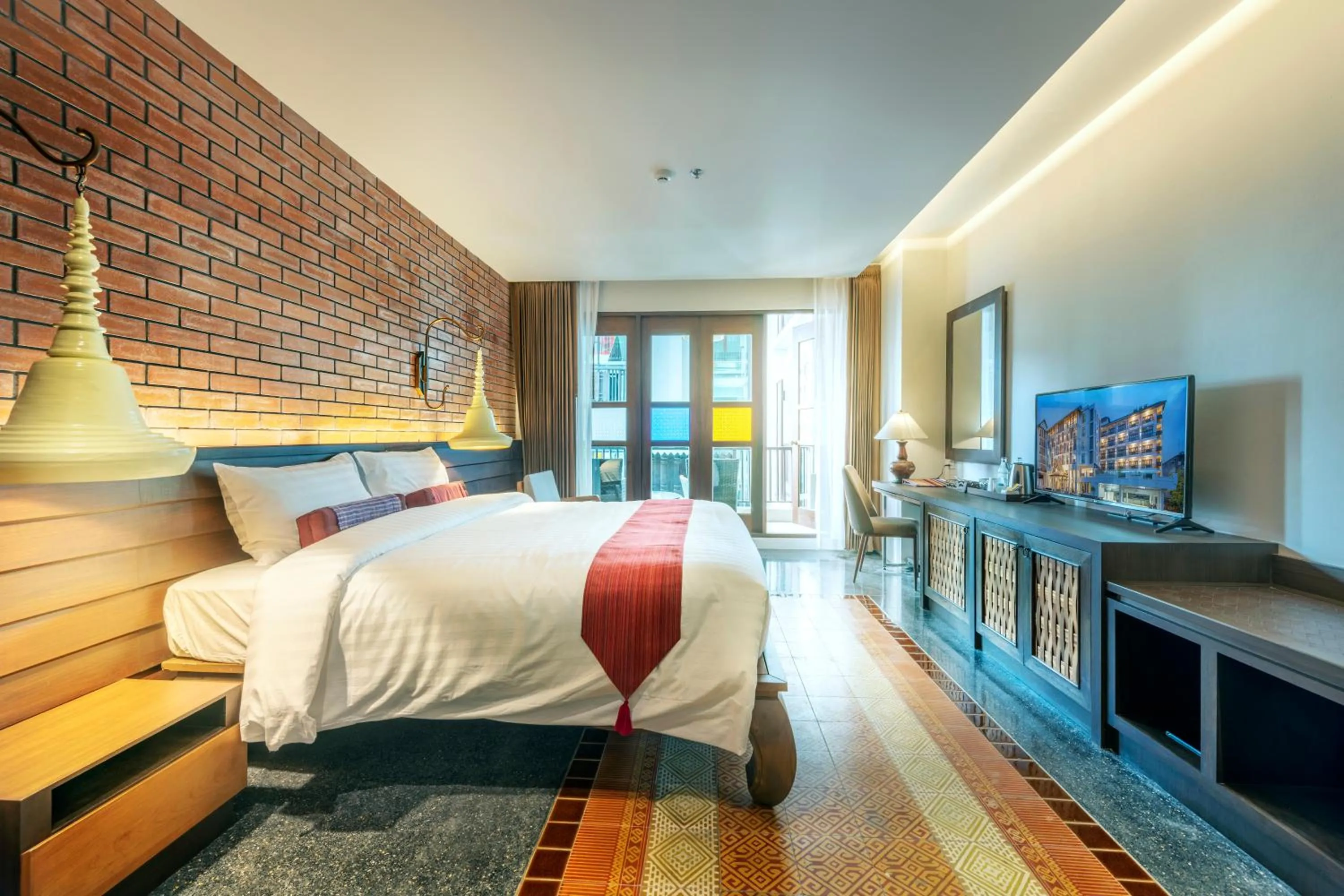 Superior King Pool View in Monkham Village Hat Yai