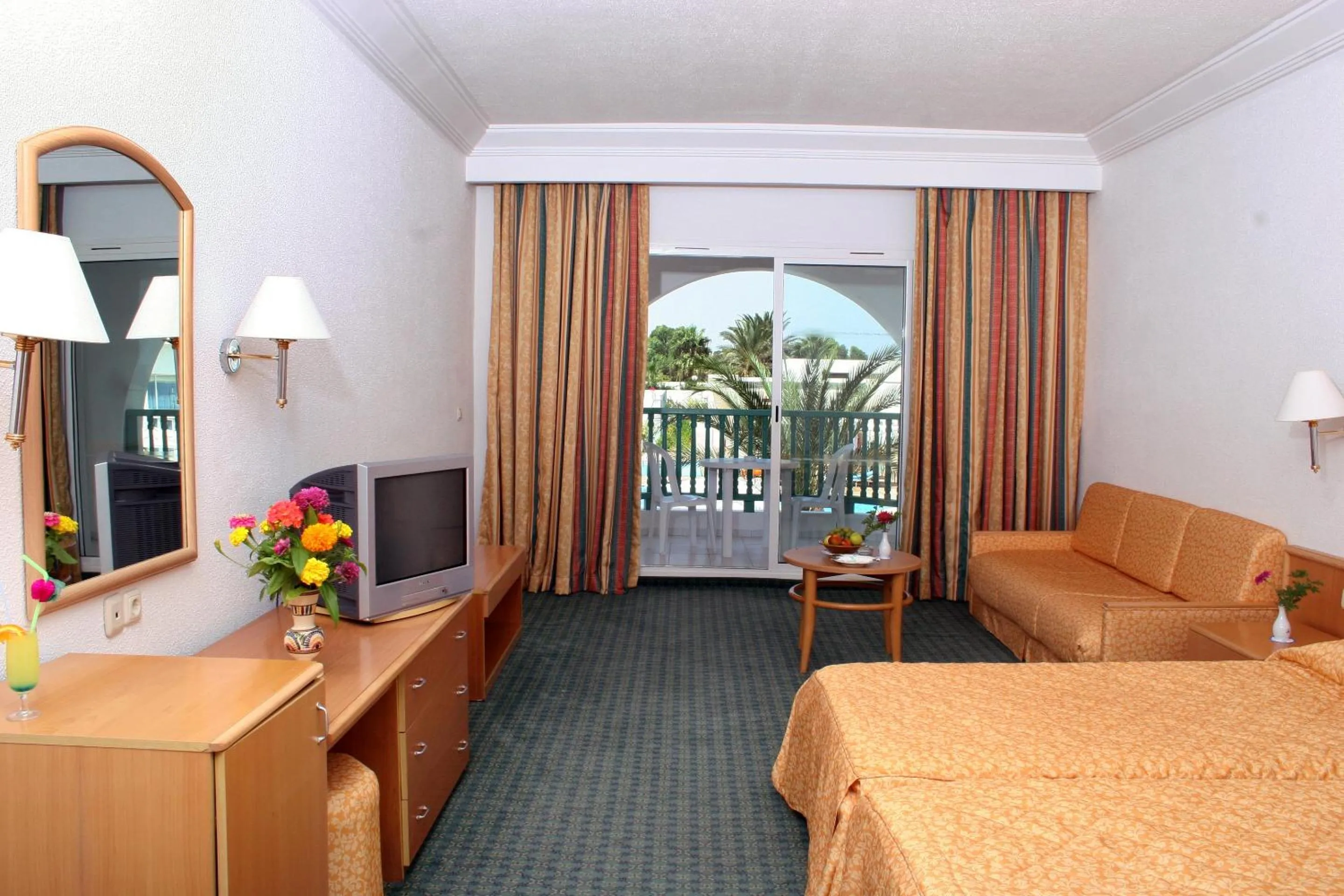 Triple Room in El Mouradi Skanes