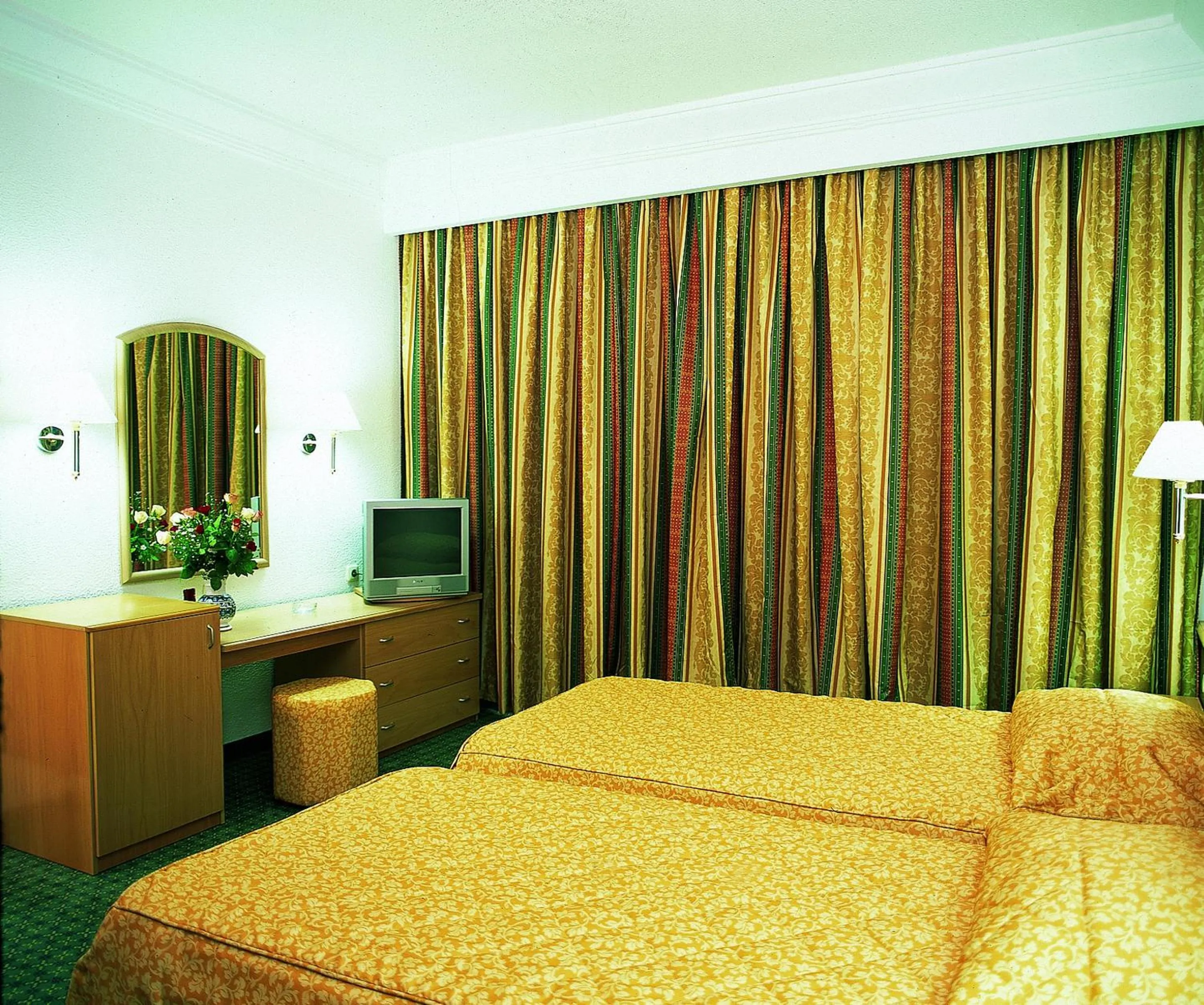 Double Room (1 Adult + 1 Child) in El Mouradi Skanes