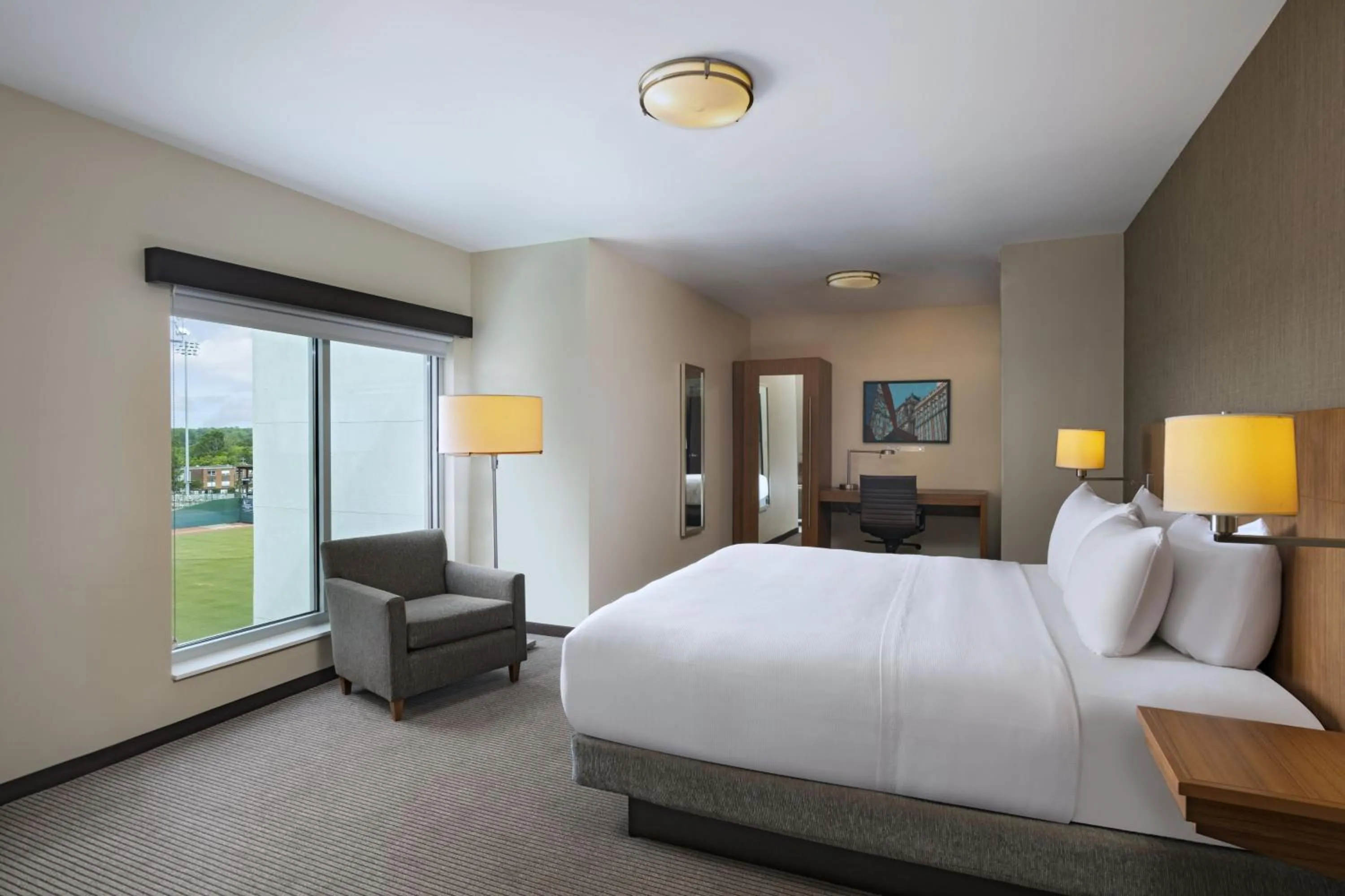 One-Bedroom King Suite with Sofa Bed in Hyatt Place Greensboro Downtown